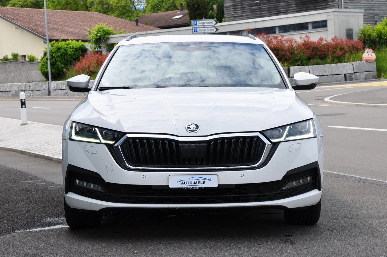 SKODA Octavia Combi 2.0 TDI DSG Ambition 4x4-image-11