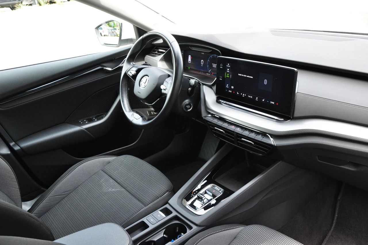 SKODA Octavia Combi 2.0 TDI DSG Ambition 4x4-image-16