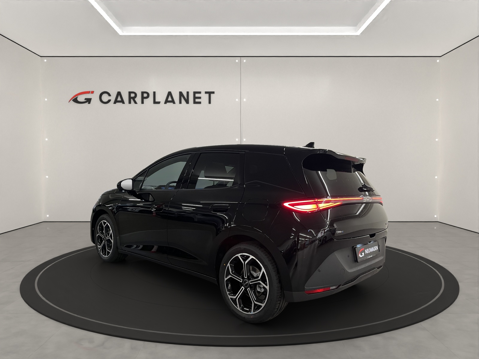 BYD Dolphin G DM-i Comfort-showroom-element-3