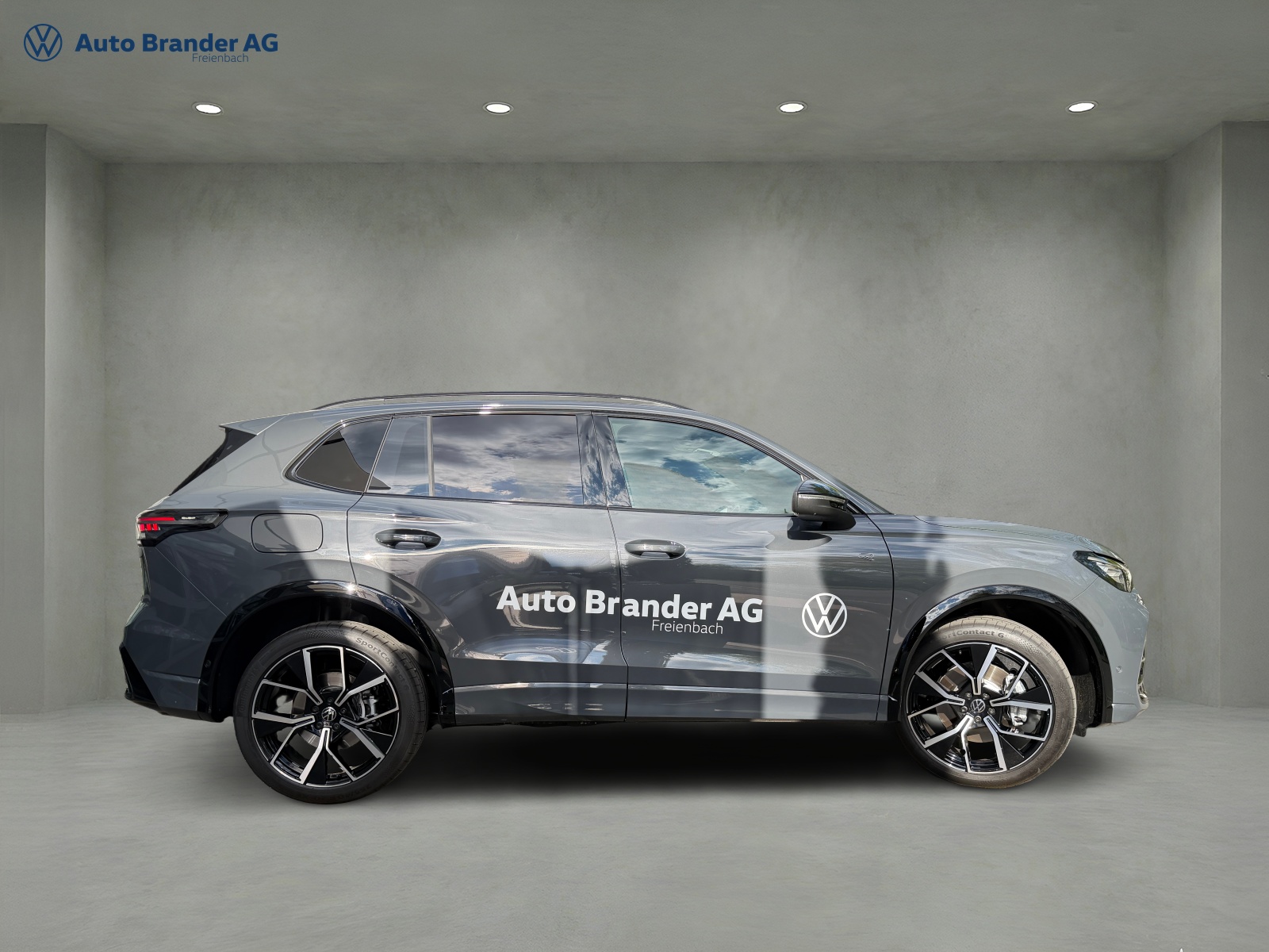 VW Tiguan 2.0 TSI DSG R-Line 4Motion-image-5