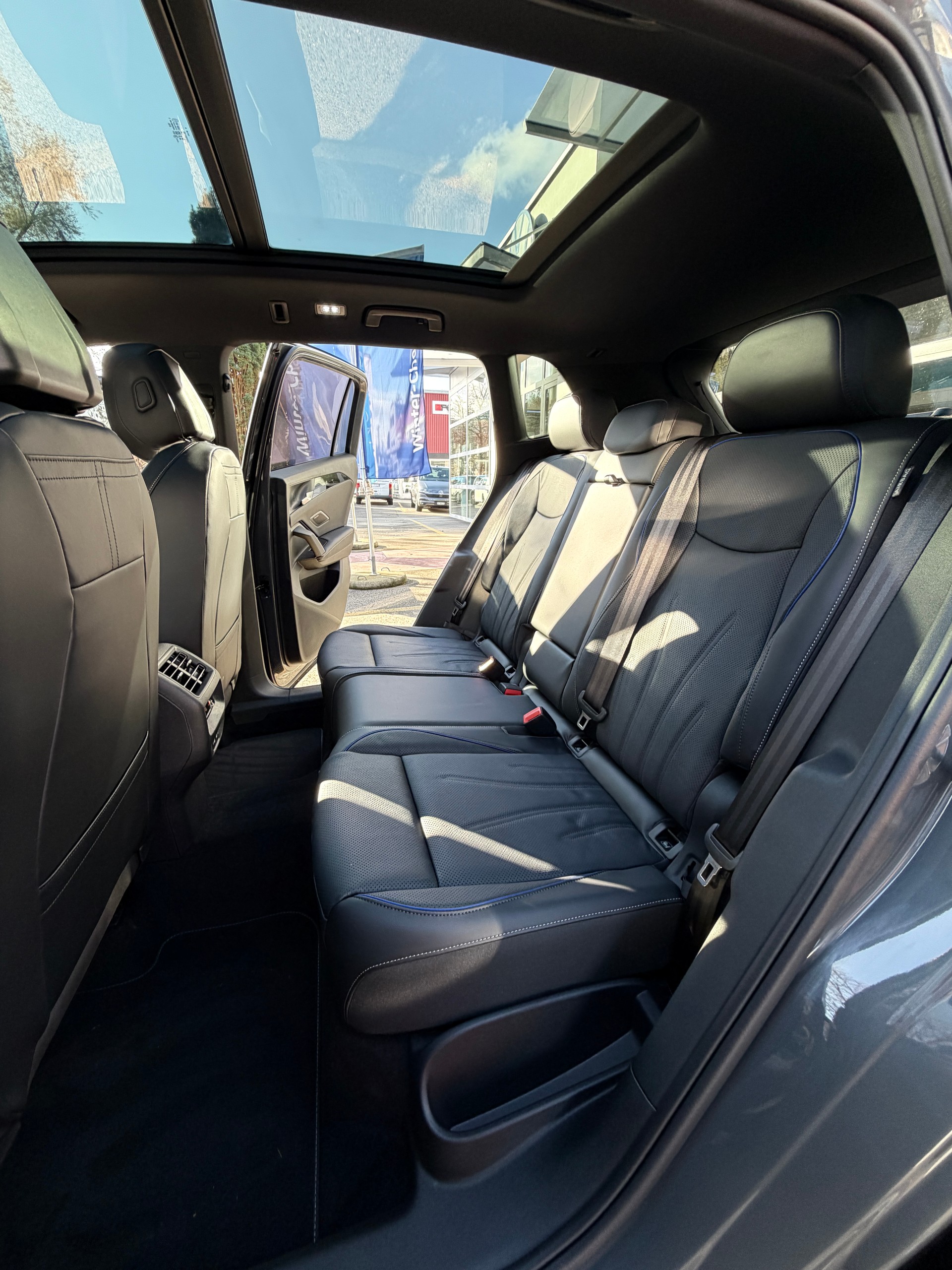 VW Tiguan 2.0 TSI DSG R-Line 4Motion-image-12