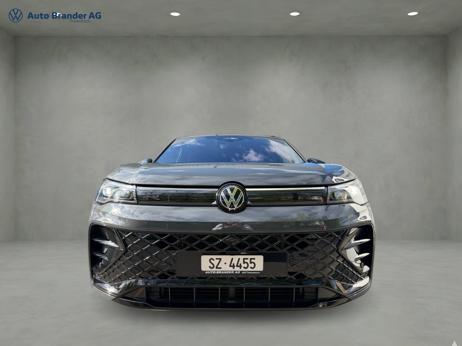 VW Tiguan 2.0 TSI DSG R-Line 4Motion-image-6
