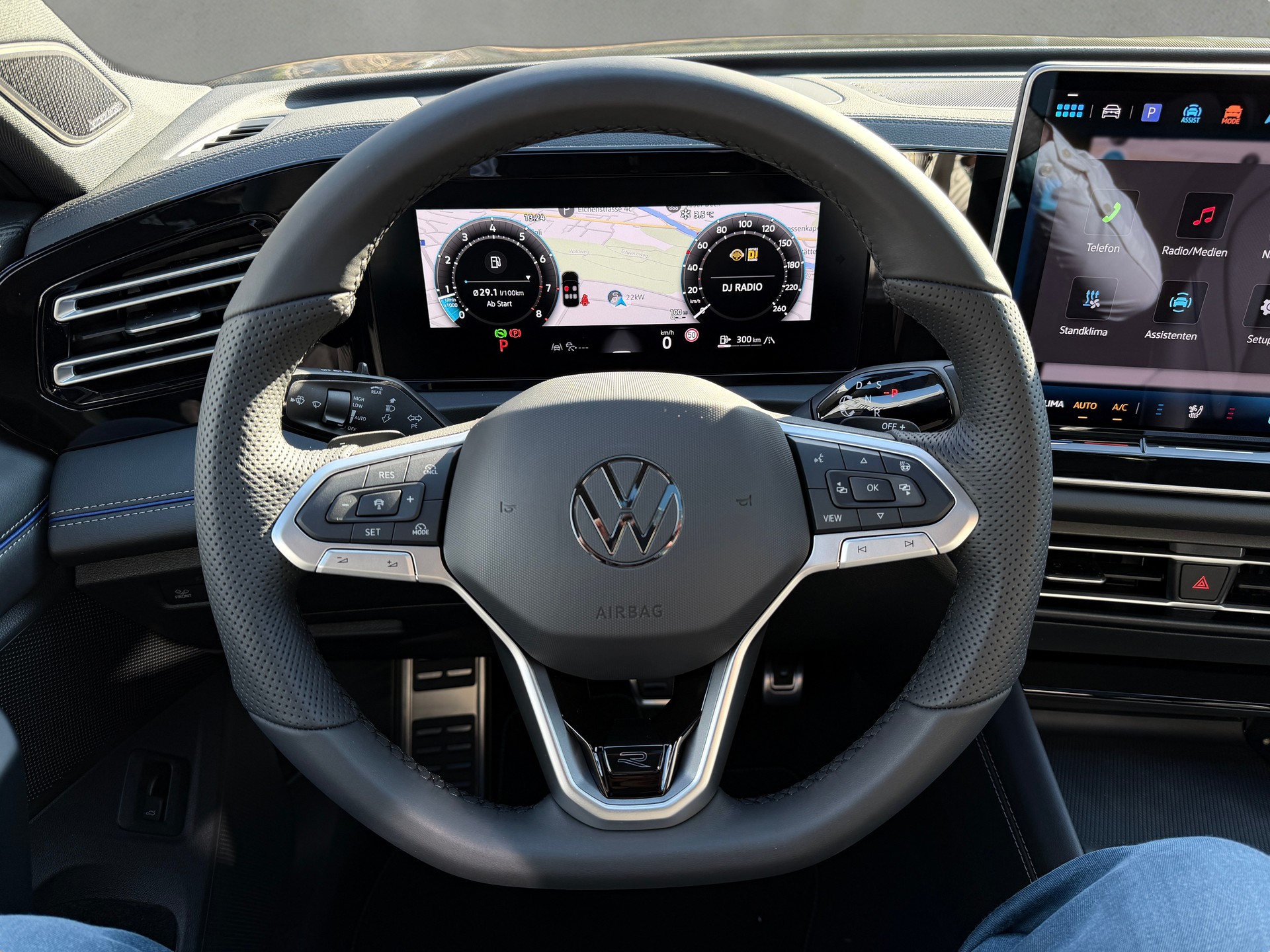 VW Tiguan 2.0 TSI DSG R-Line 4Motion-image-21