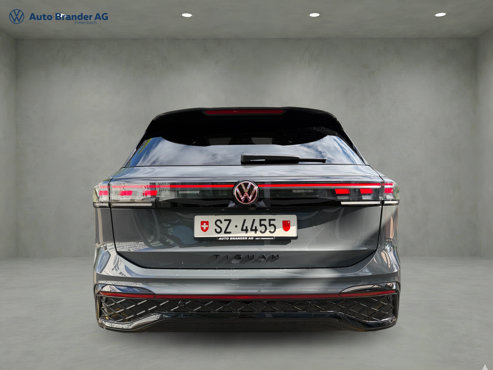 VW Tiguan 2.0 TSI DSG R-Line 4Motion-image-4