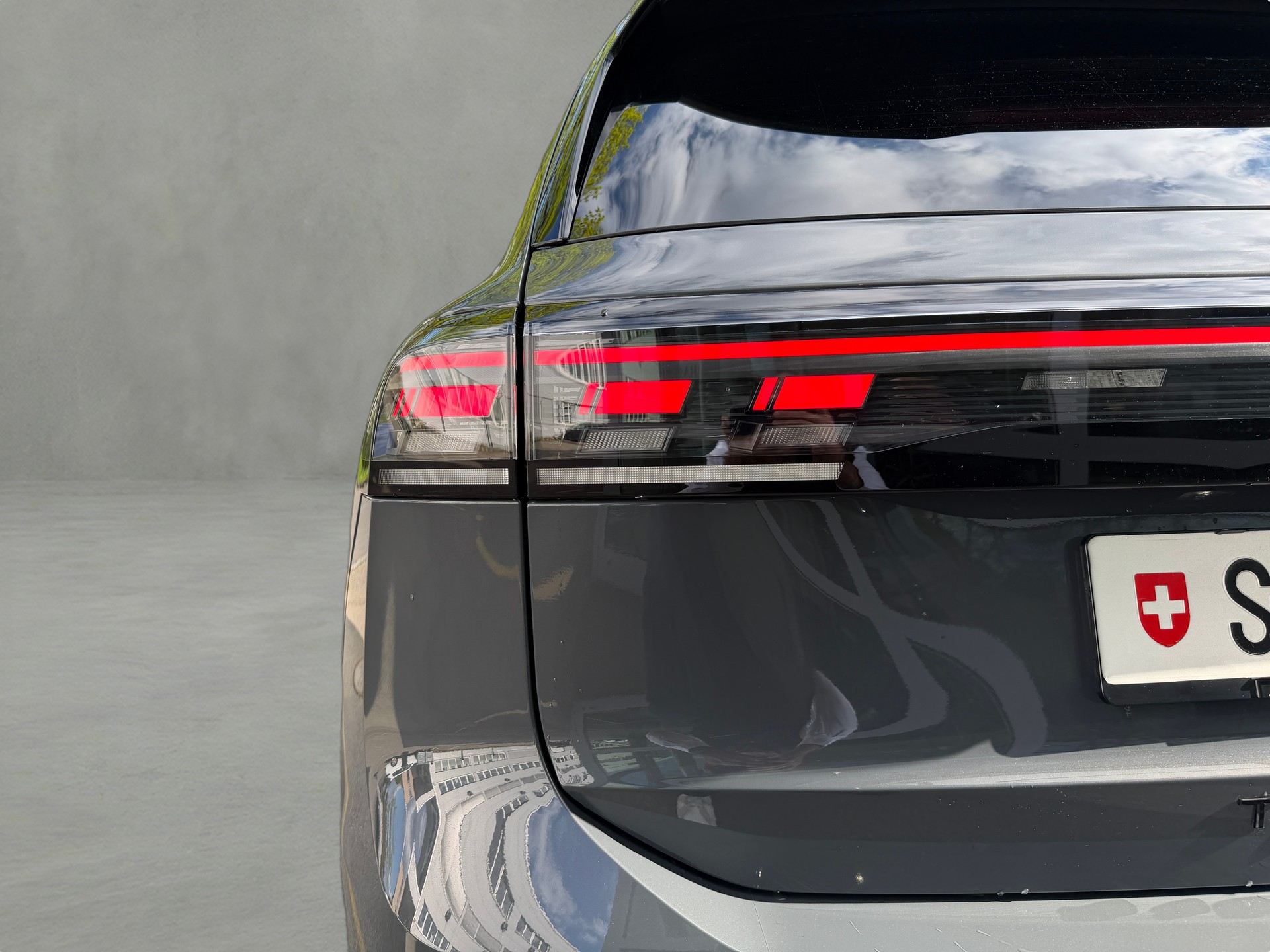 VW Tiguan 2.0 TSI DSG R-Line 4Motion-image-27