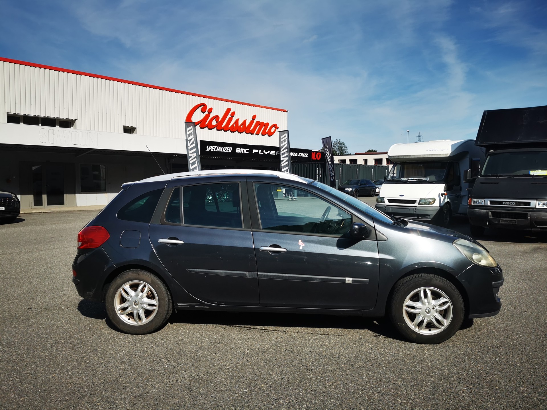 RENAULT Clio Grandtour 1.2 16V Turbo Dynamique-image-1