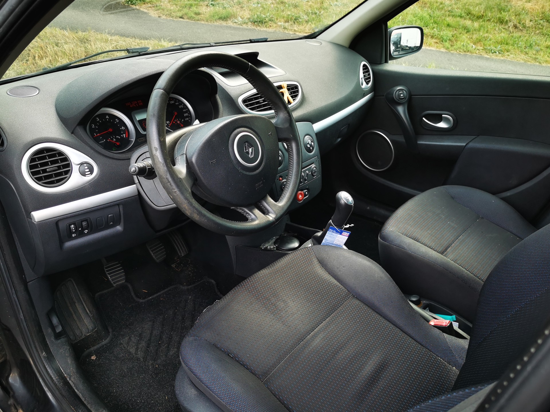 RENAULT Clio Grandtour 1.2 16V Turbo Dynamique-image-8