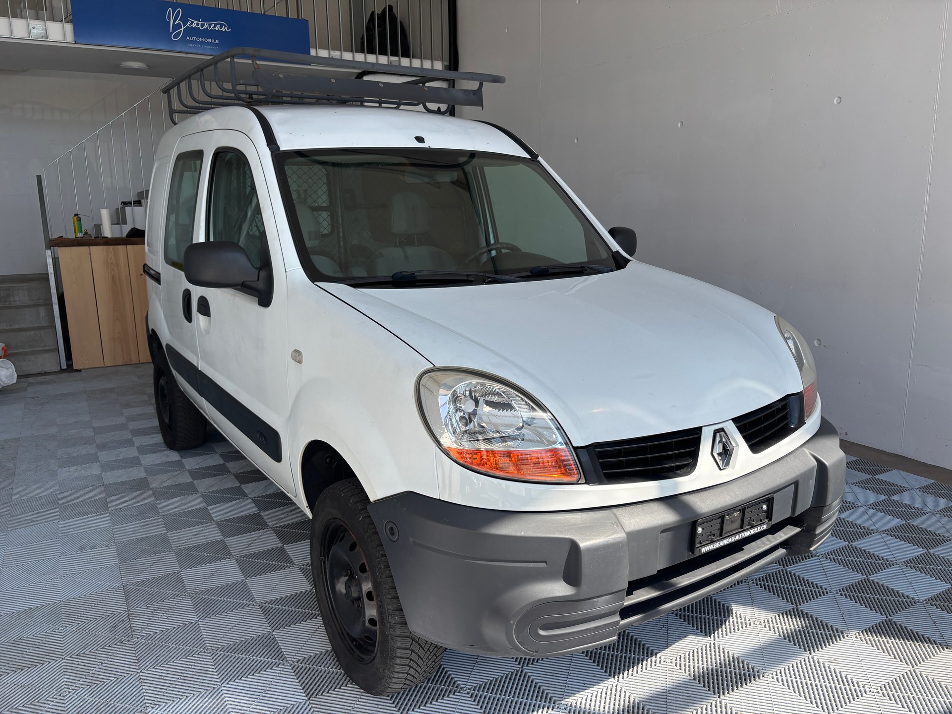 RENAULT Kangoo 1.6 16V 4x4-image-1