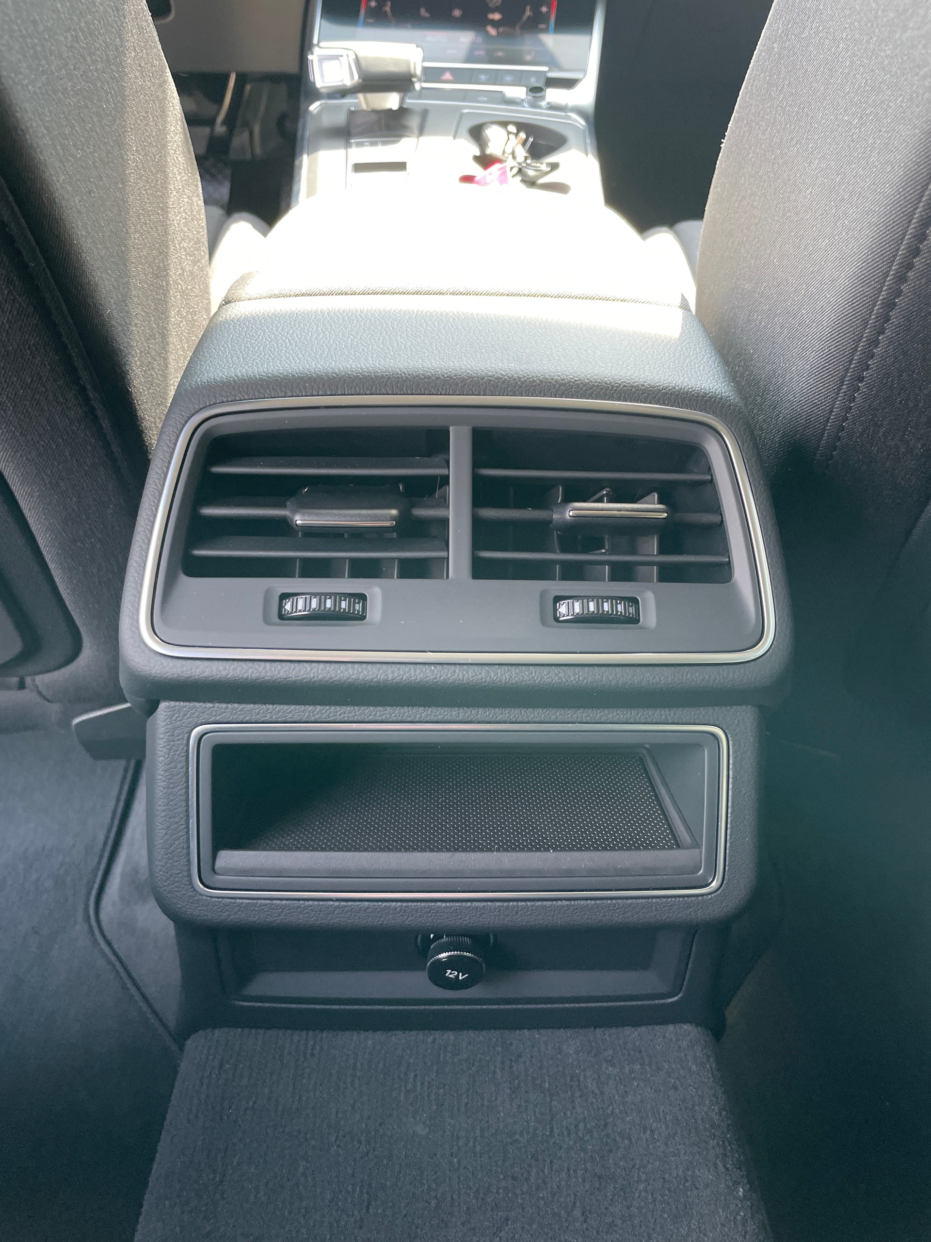 AUDI A6 Avant 40 TDI Sport S-tronic-image-17
