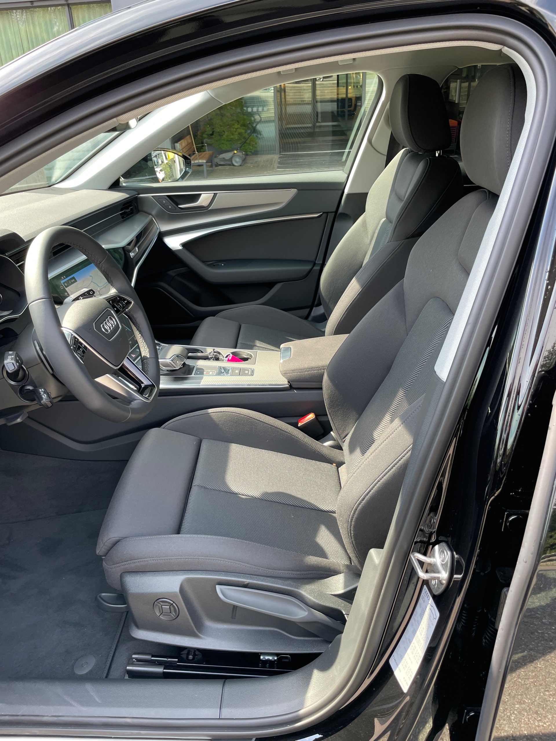AUDI A6 Avant 40 TDI Sport S-tronic-image-13