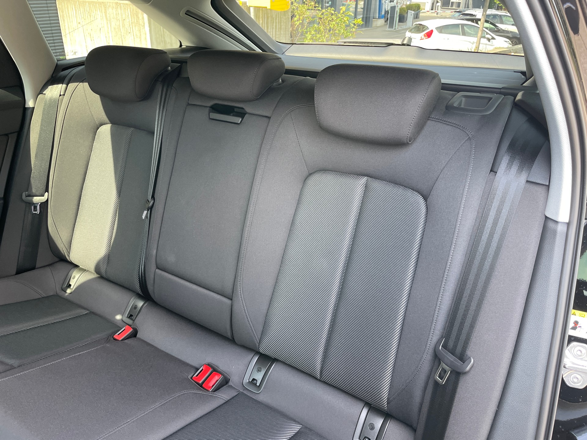 AUDI A6 Avant 40 TDI Sport S-tronic-image-14