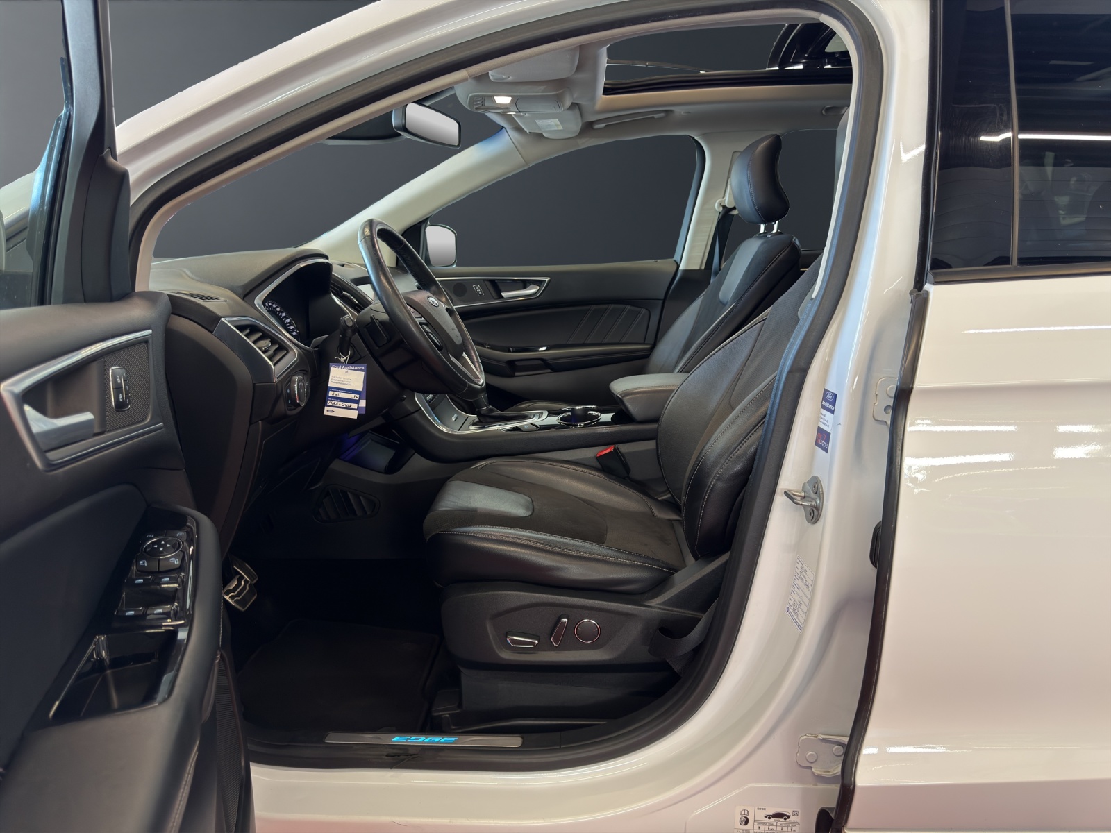 FORD Edge 2.0 TDCi ST-Line 4WD PowerShift-image-15
