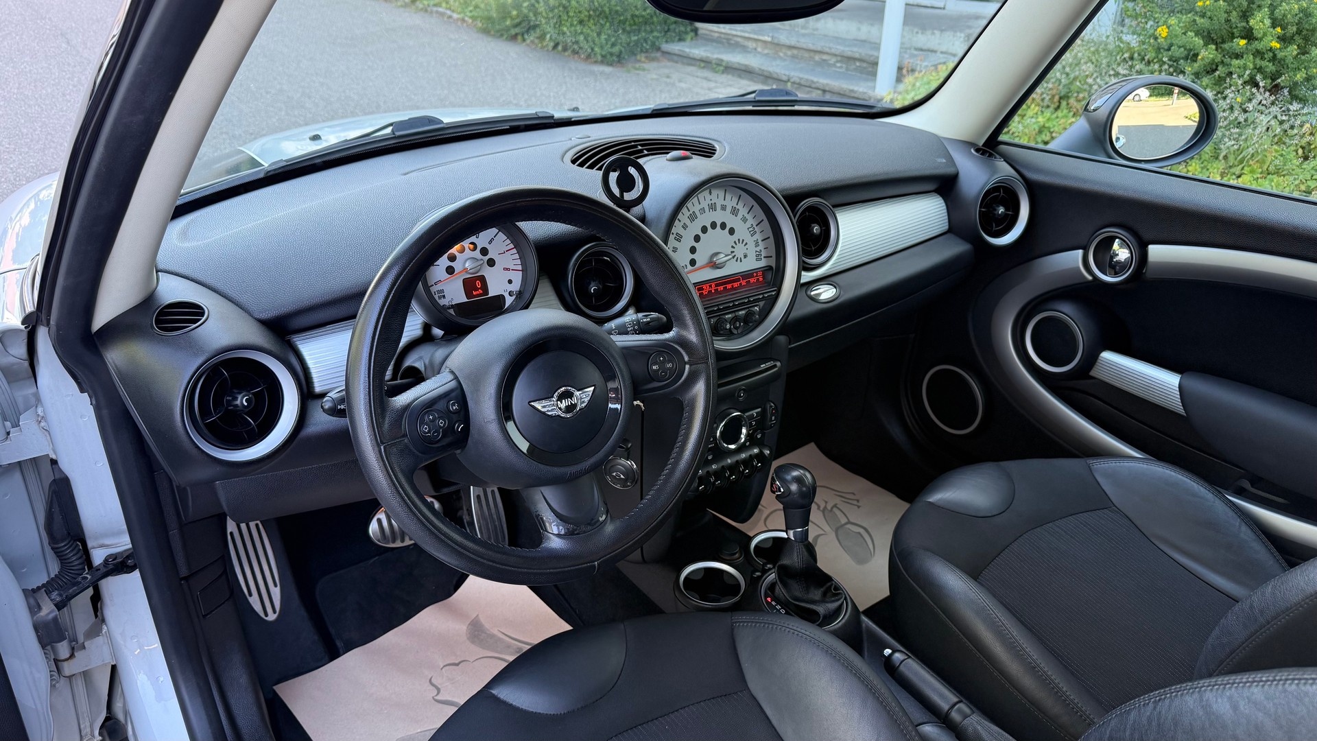 MINI Cooper S Steptronic-image-9