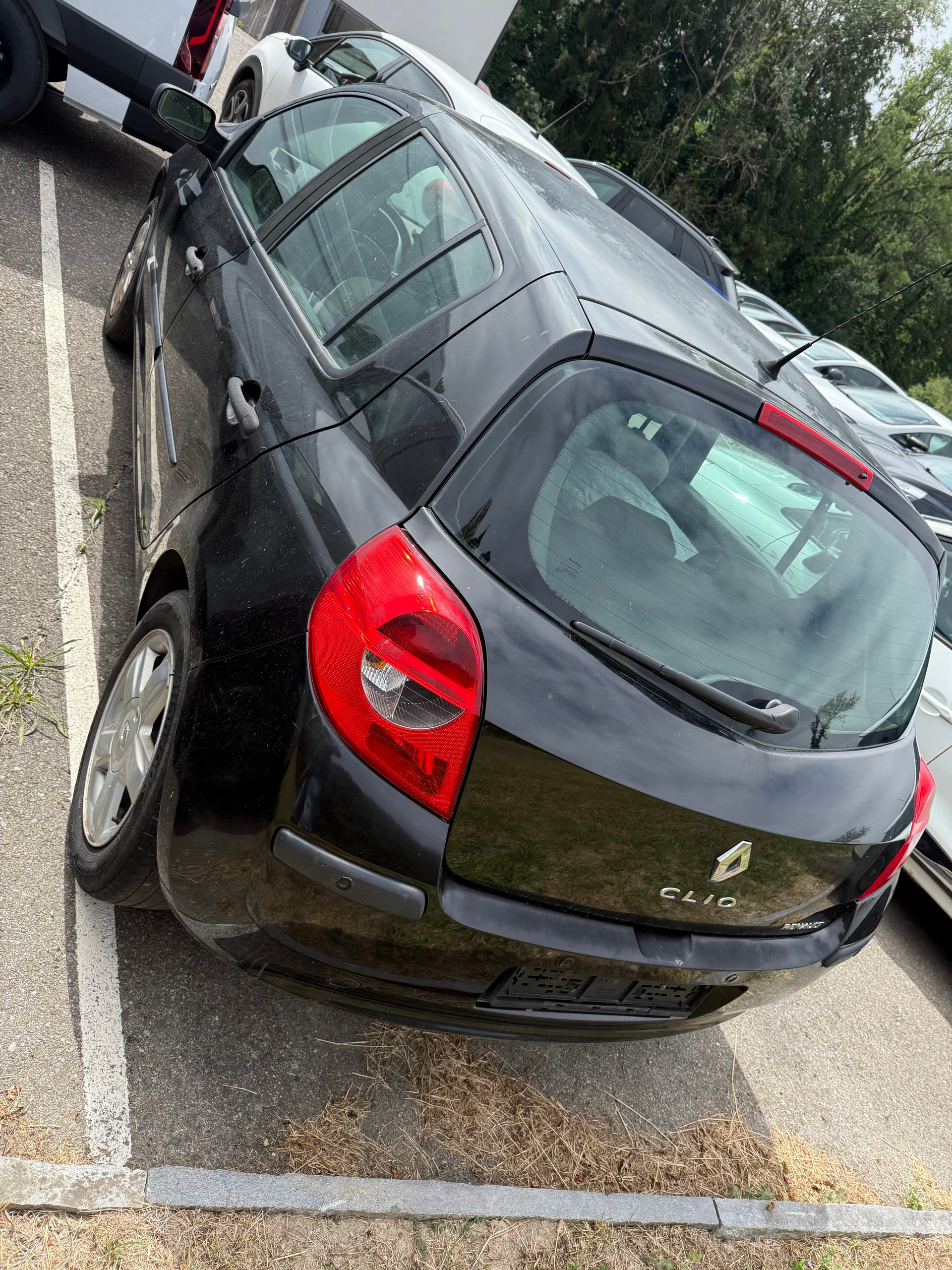 RENAULT Clio 1.4 16V Privilège-image-2