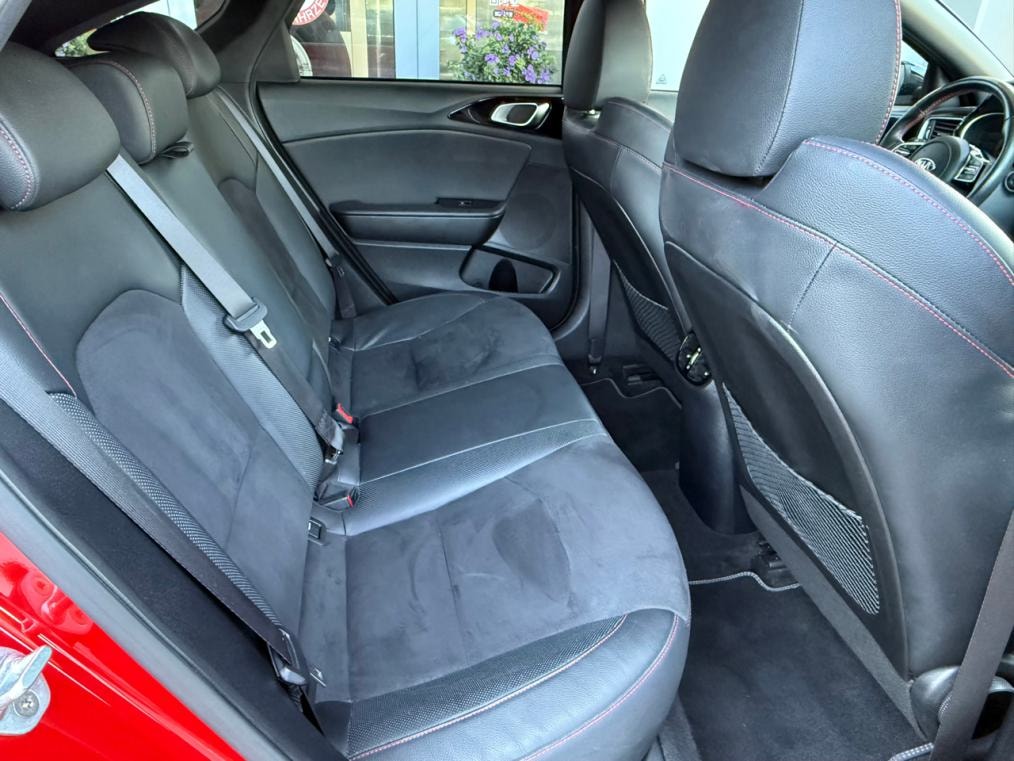 KIA ProCeed 1.6 T-GDi GT DCT-image-11