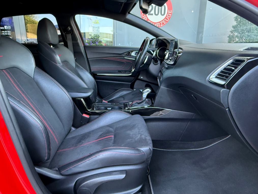 KIA ProCeed 1.6 T-GDi GT DCT-image-10