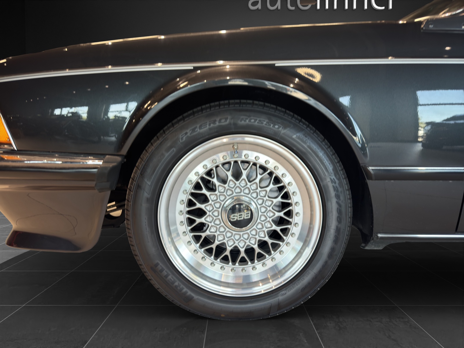 BMW 635CSi A-image-13