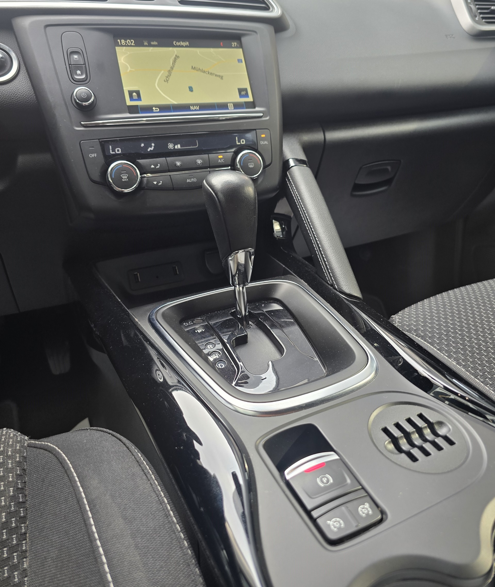 RENAULT Kadjar 1.5 dCi Zen EDC-image-15