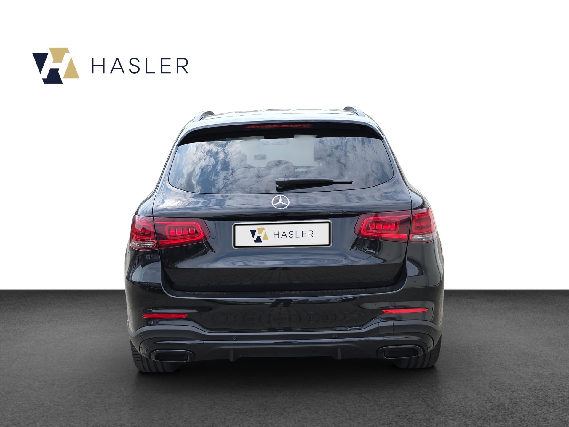 MERCEDES-BENZ GLC 300 AMG Line 4Matic 9G-Tronic-image-4