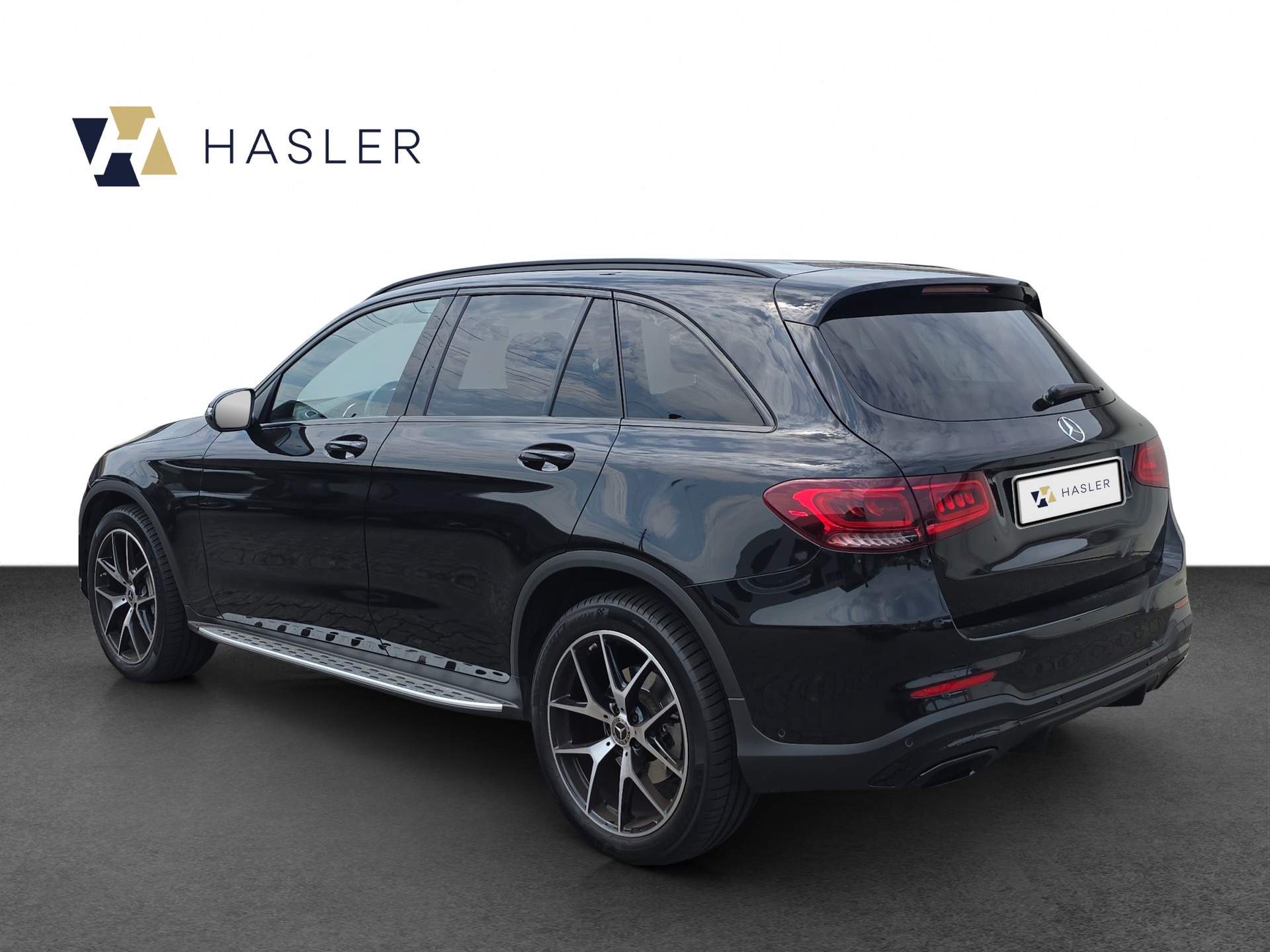 MERCEDES-BENZ GLC 300 AMG Line 4Matic 9G-Tronic-image-3