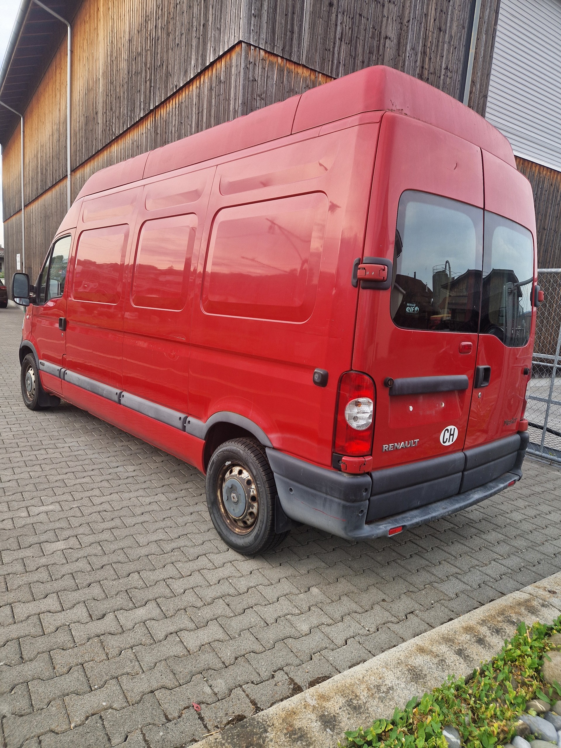 RENAULT Master T35 2.5dCi L3H2-image-4