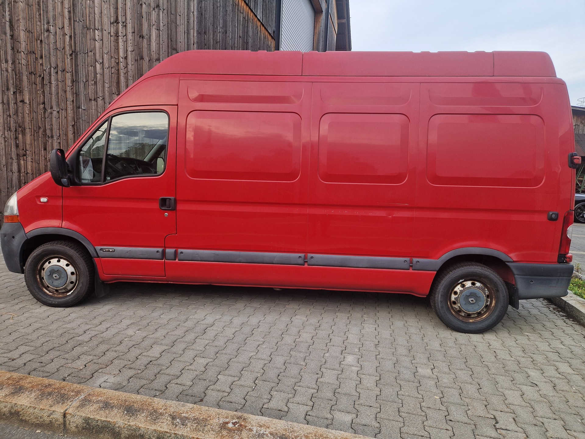 RENAULT Master T35 2.5dCi L3H2-image-3