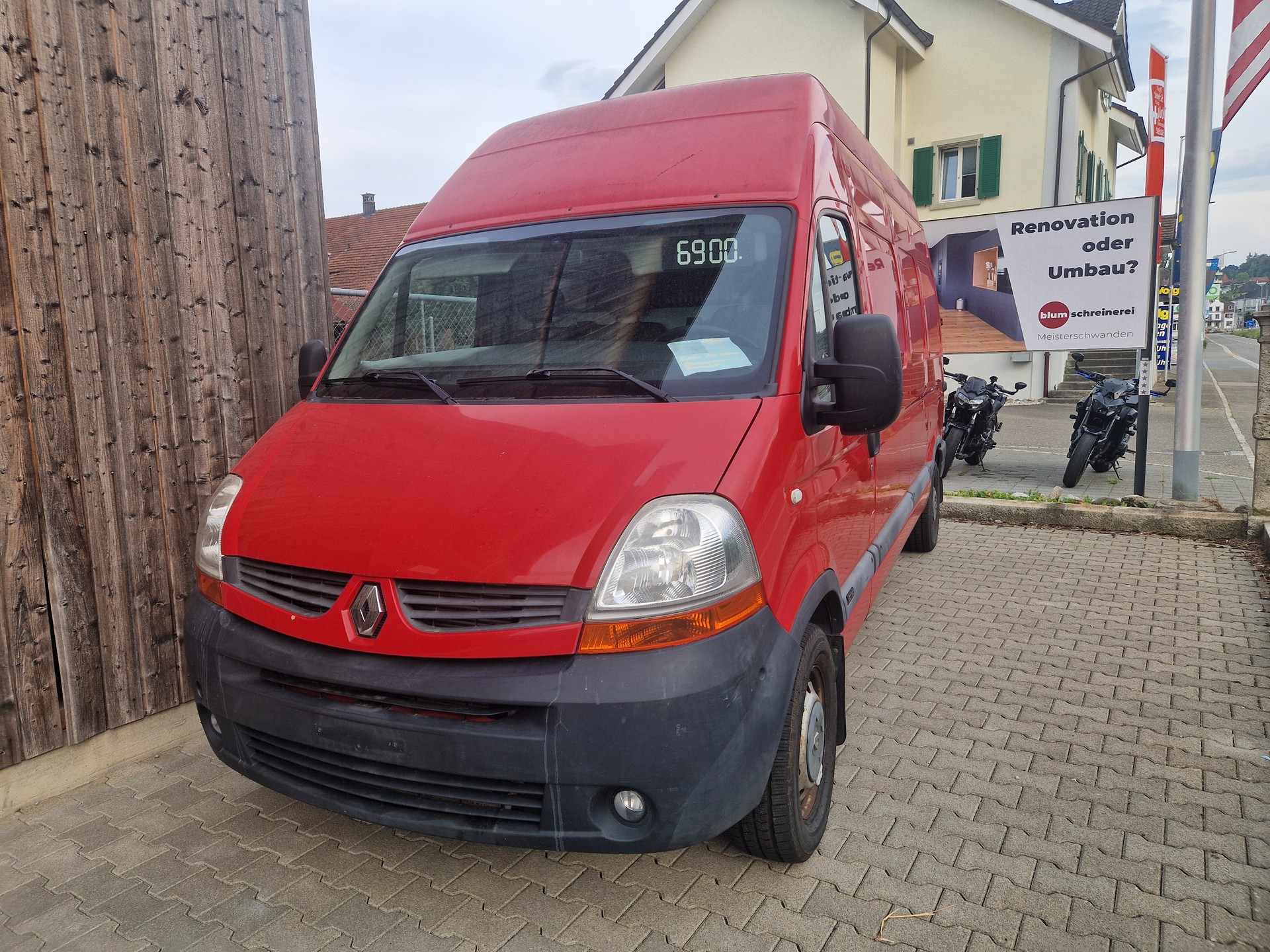 RENAULT Master T35 2.5dCi L3H2-image-1