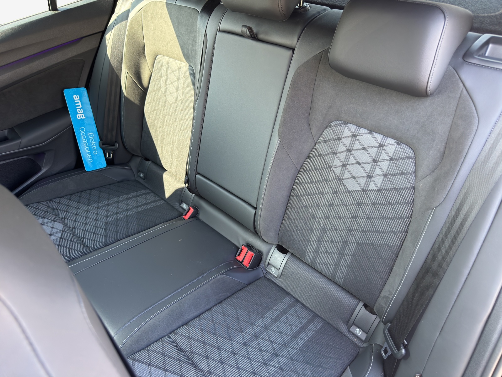 VW Golf 2.0 TSI R-Line DSG 4 Motion-image-8