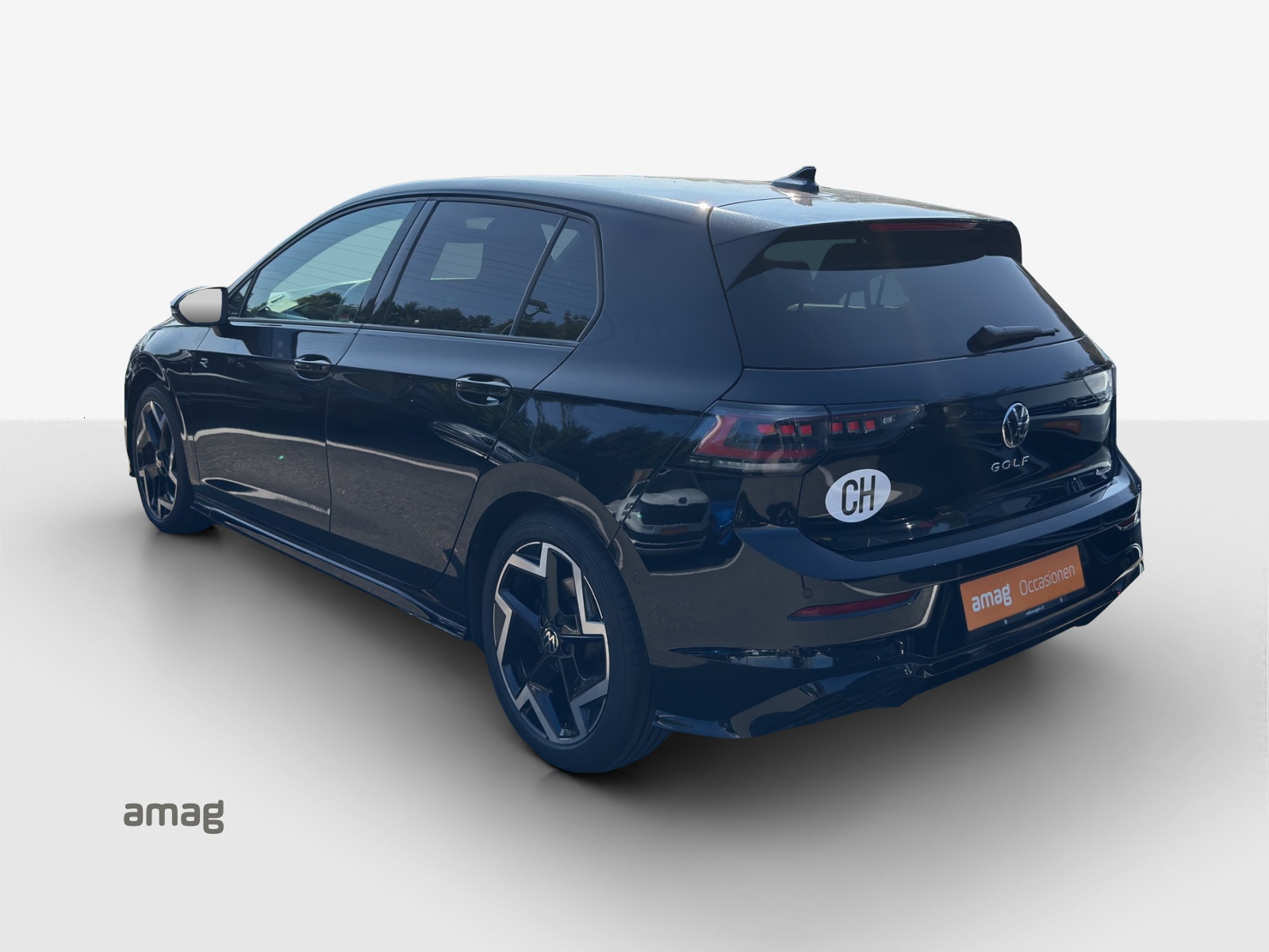 VW Golf 2.0 TSI R-Line DSG 4 Motion-image-1