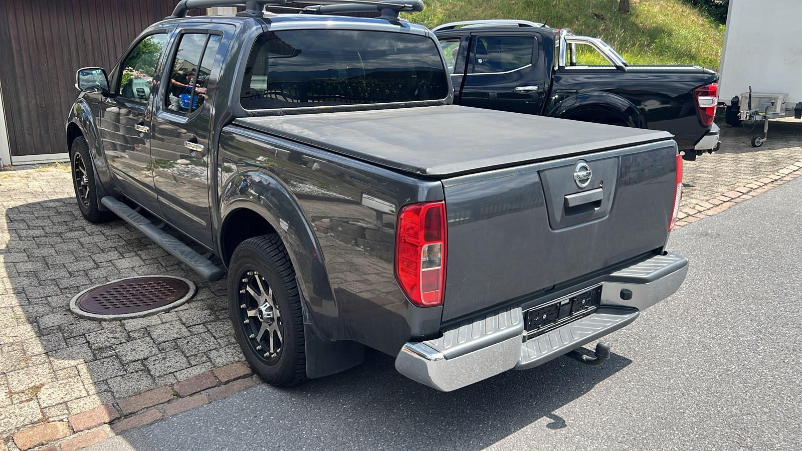 NISSAN Navara Double Cab XE 2.5 dCi 4WD LB-image-3