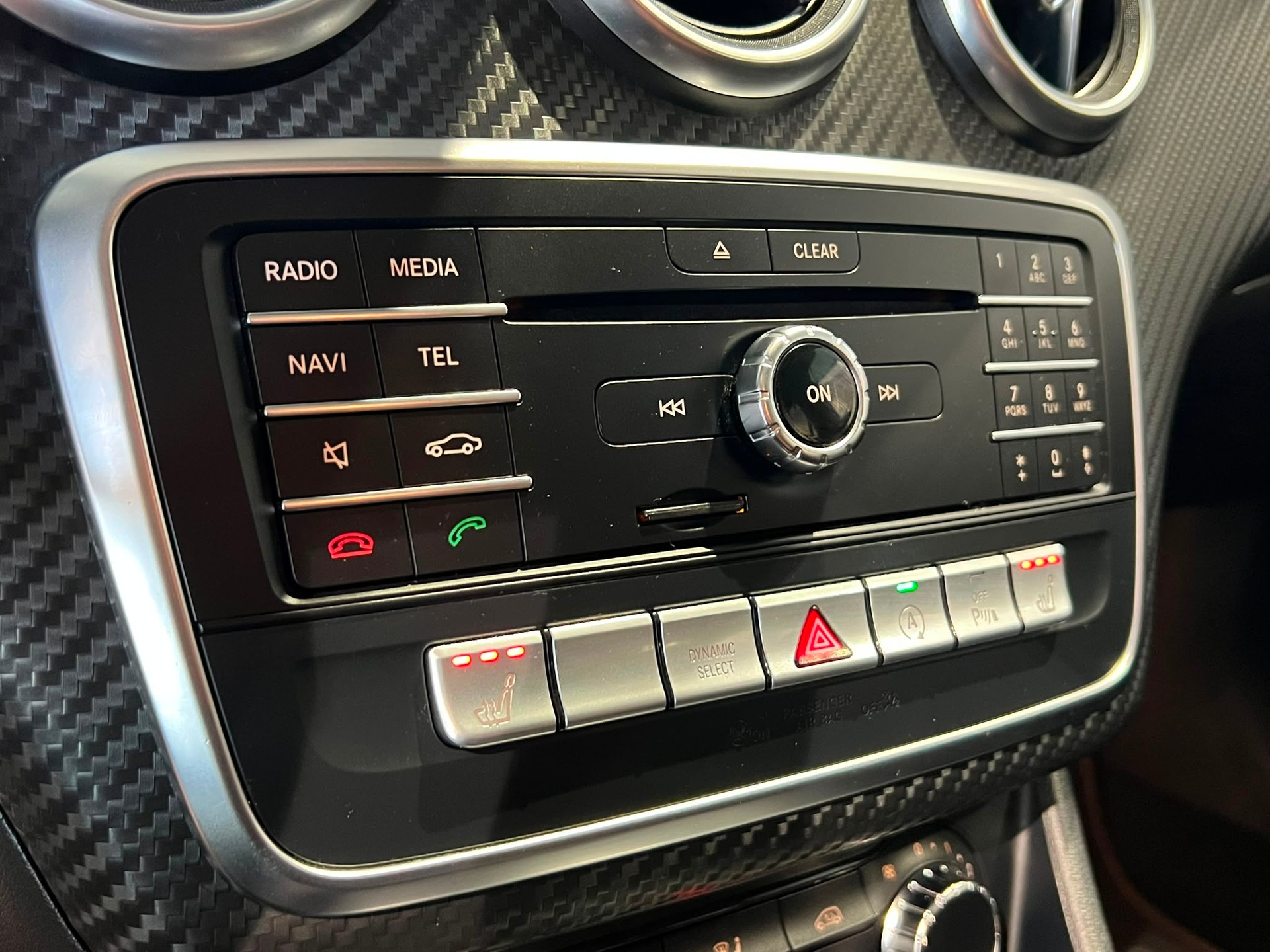 MERCEDES-BENZ A 180 AMG Line 7G-DCT Automat-image-10