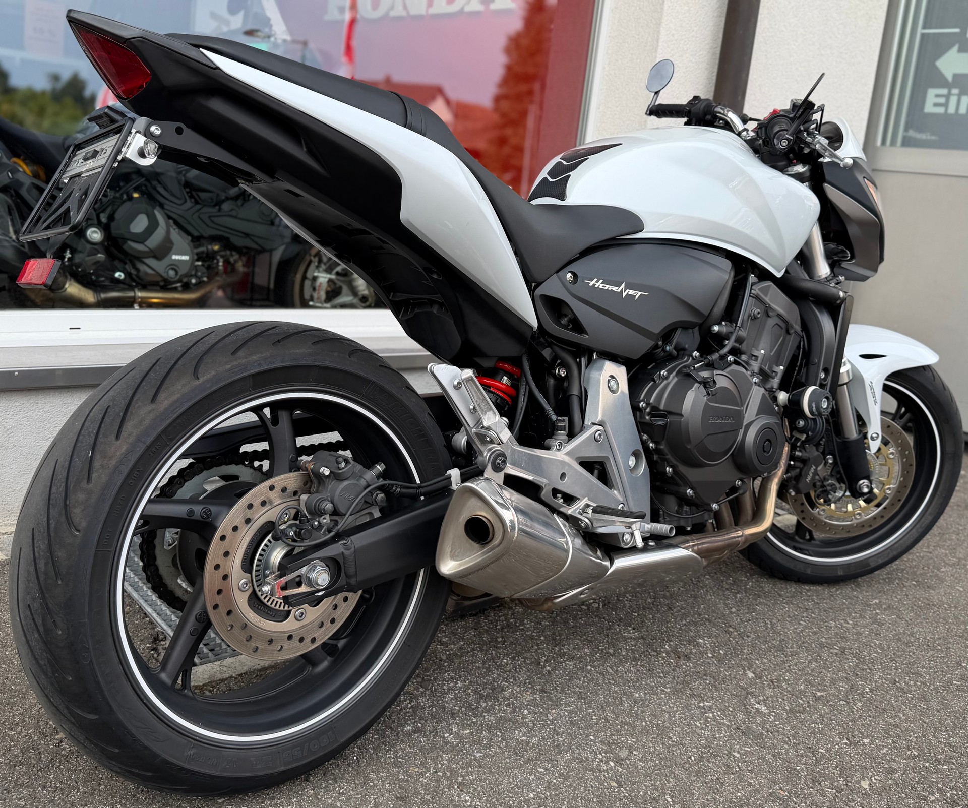 HONDA CB 600 F ABS Hornet-showroom-element-3