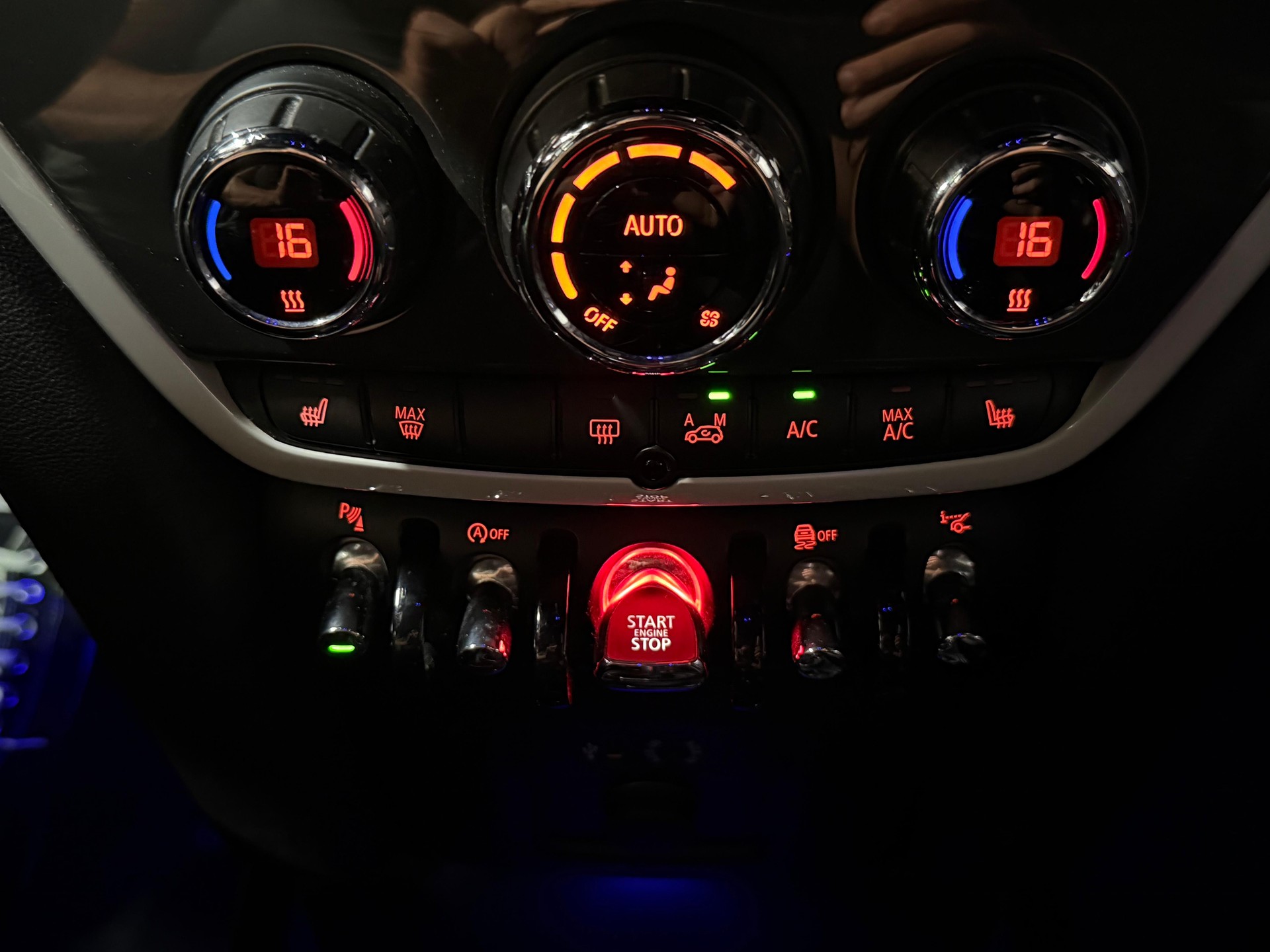 MINI Countryman Cooper SD ALL4 Steptronic | Kamera | Panoramadach | AHK | Harman-Kardon | Driving Assistant | Full Options-image-20
