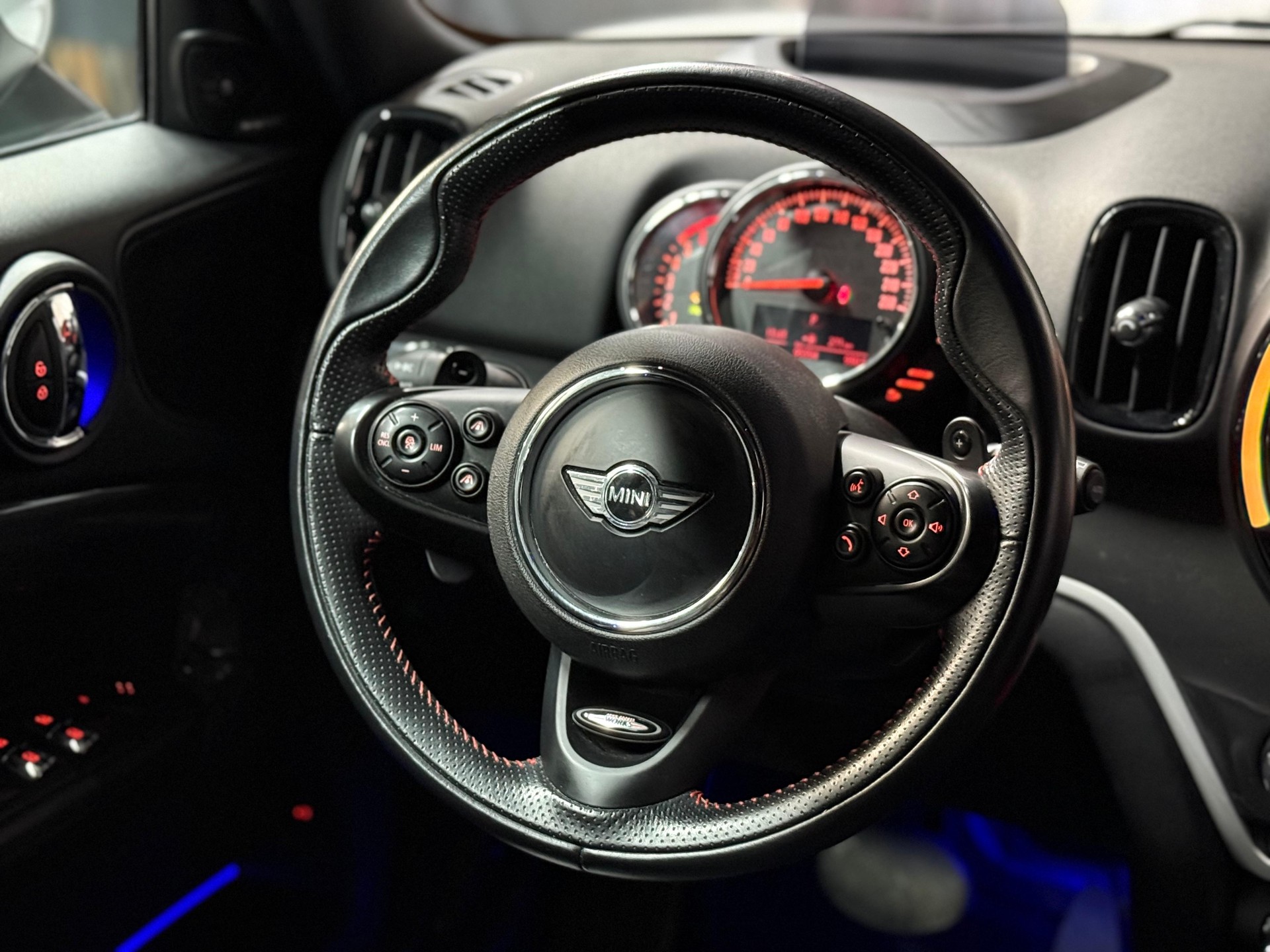 MINI Countryman Cooper SD ALL4 Steptronic | Kamera | Panoramadach | AHK | Harman-Kardon | Driving Assistant | Full Options-image-16