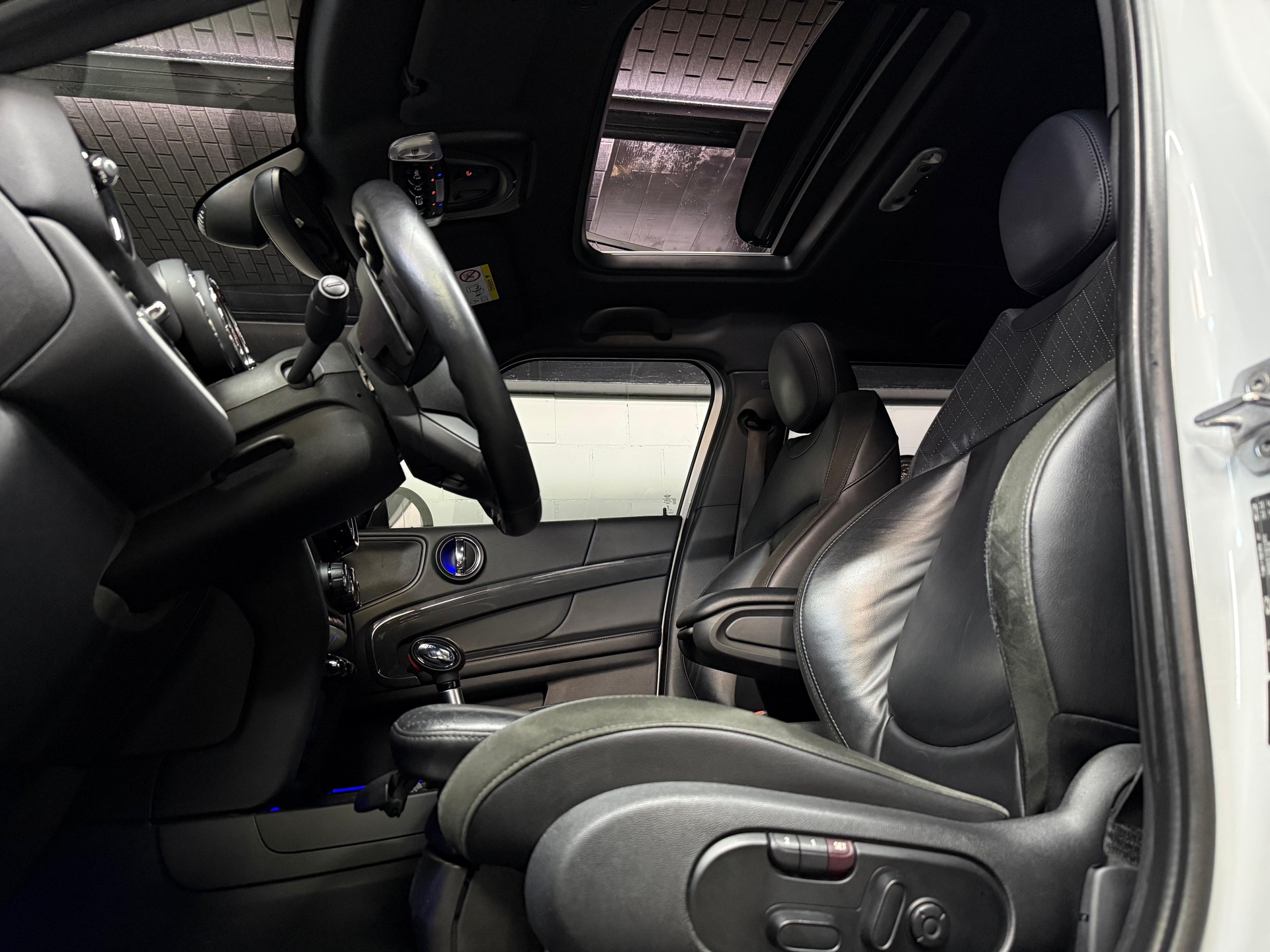 MINI Countryman Cooper SD ALL4 Steptronic | Kamera | Panoramadach | AHK | Harman-Kardon | Driving Assistant | Full Options-image-9