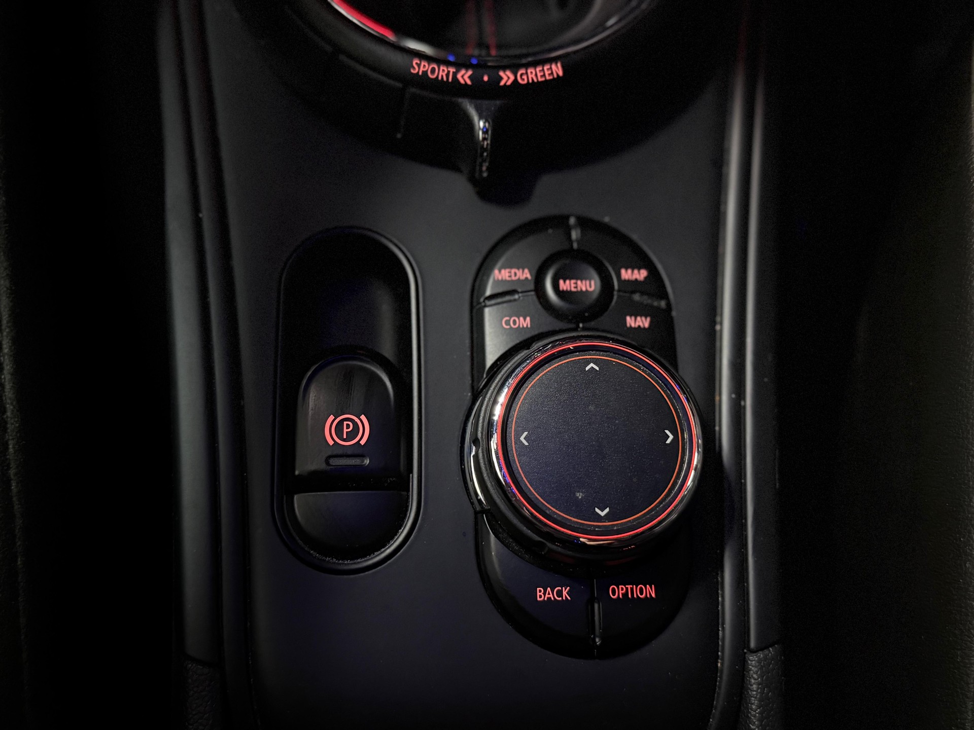 MINI Countryman Cooper SD ALL4 Steptronic | Kamera | Panoramadach | AHK | Harman-Kardon | Driving Assistant | Full Options-image-21