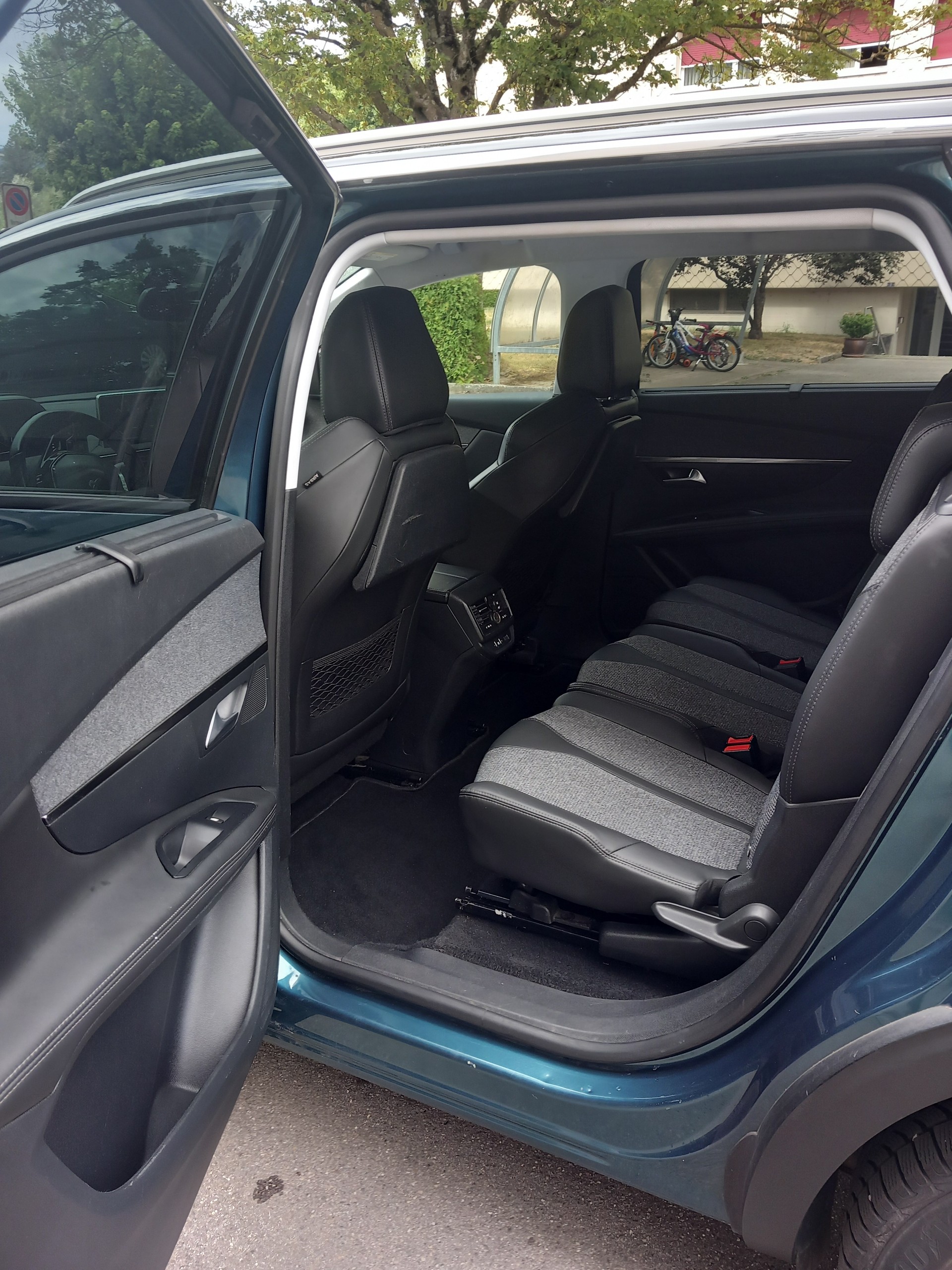 PEUGEOT Zahnriemen bei 123 000 k.m gewechselt. Garantie 12 Monate oder 20,000 k.m-image-10