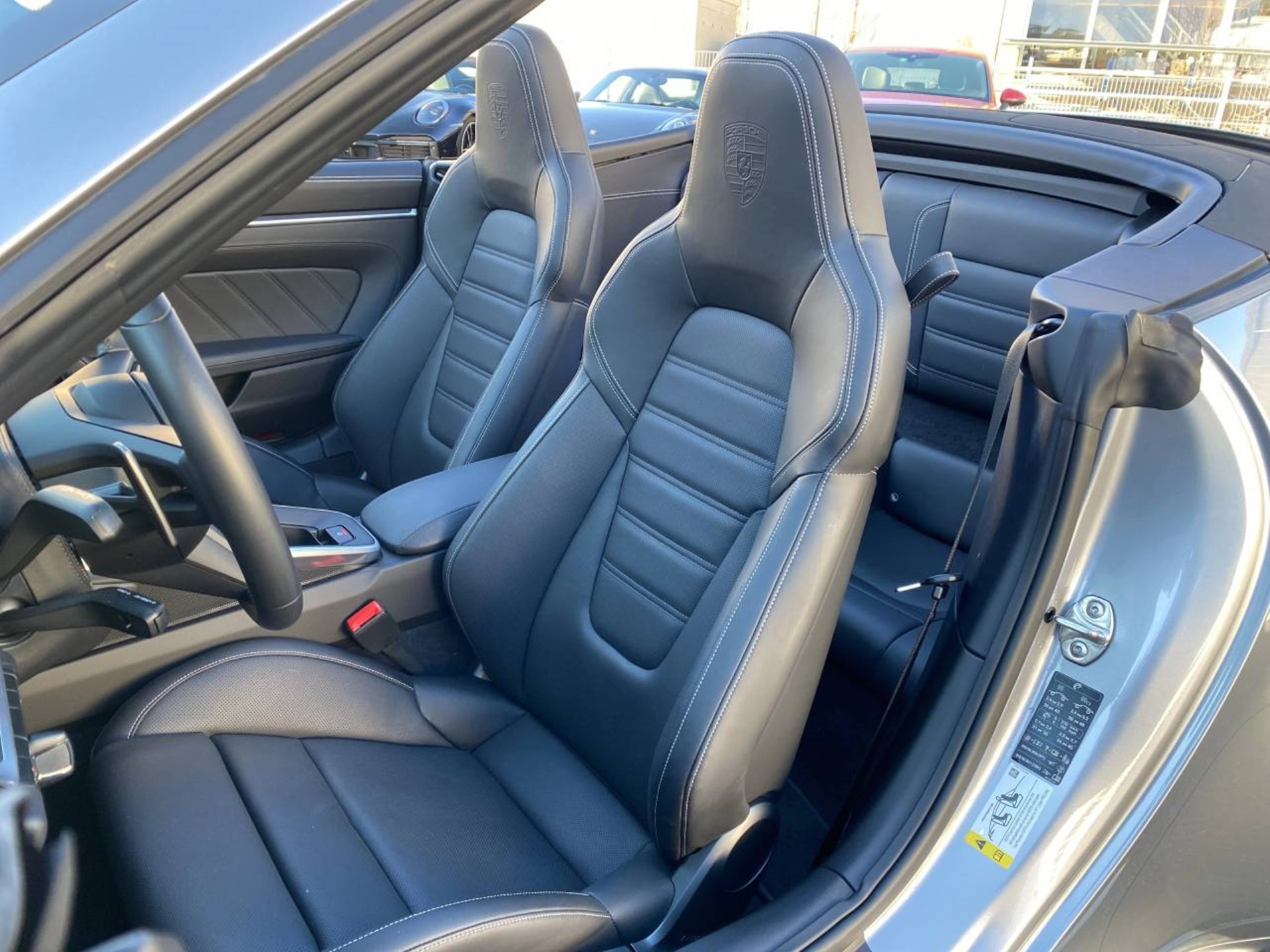 PORSCHE 911 Turbo Cabriolet-image-12