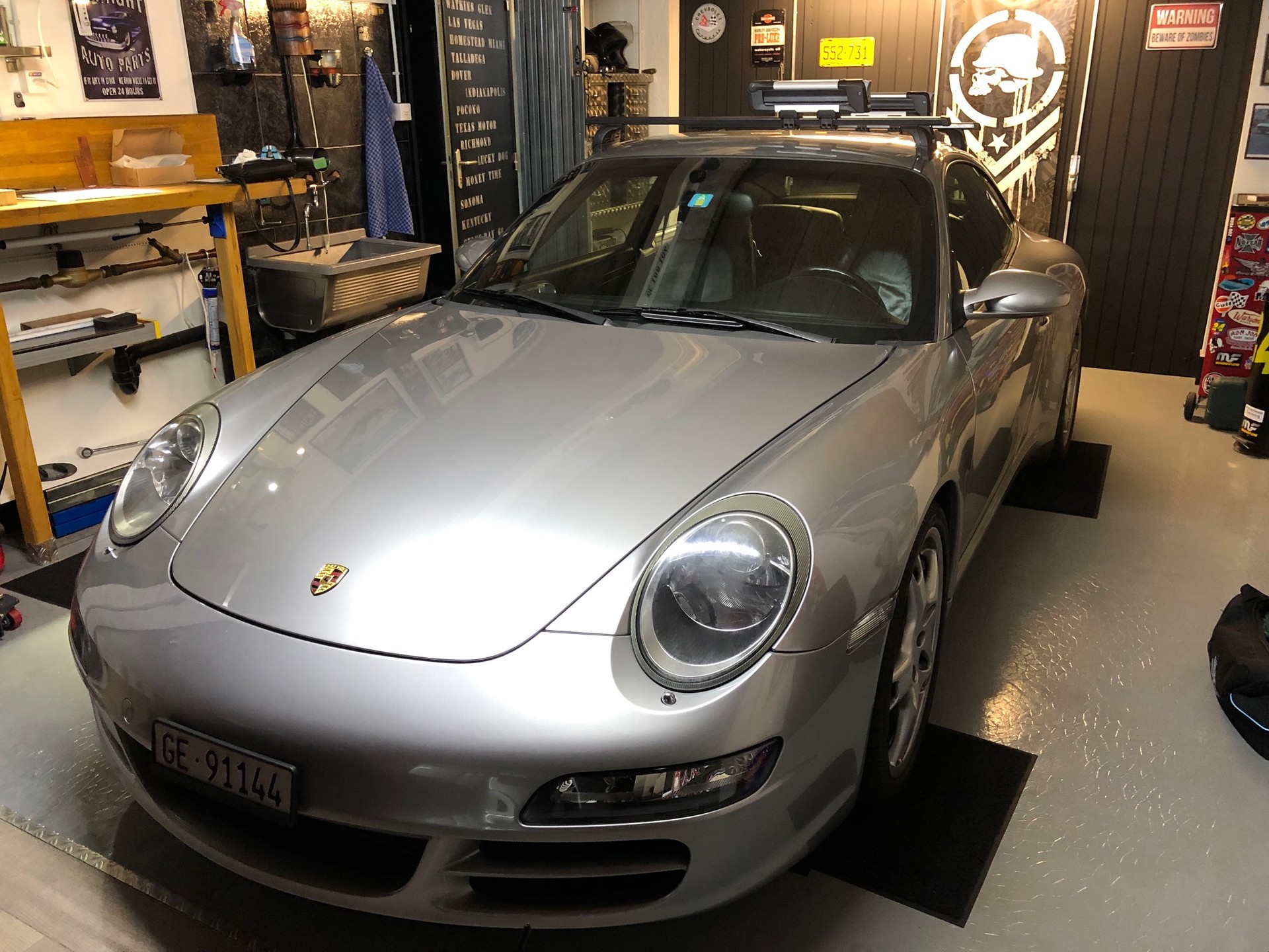 PORSCHE 3.8 Carrera 4S-image-2