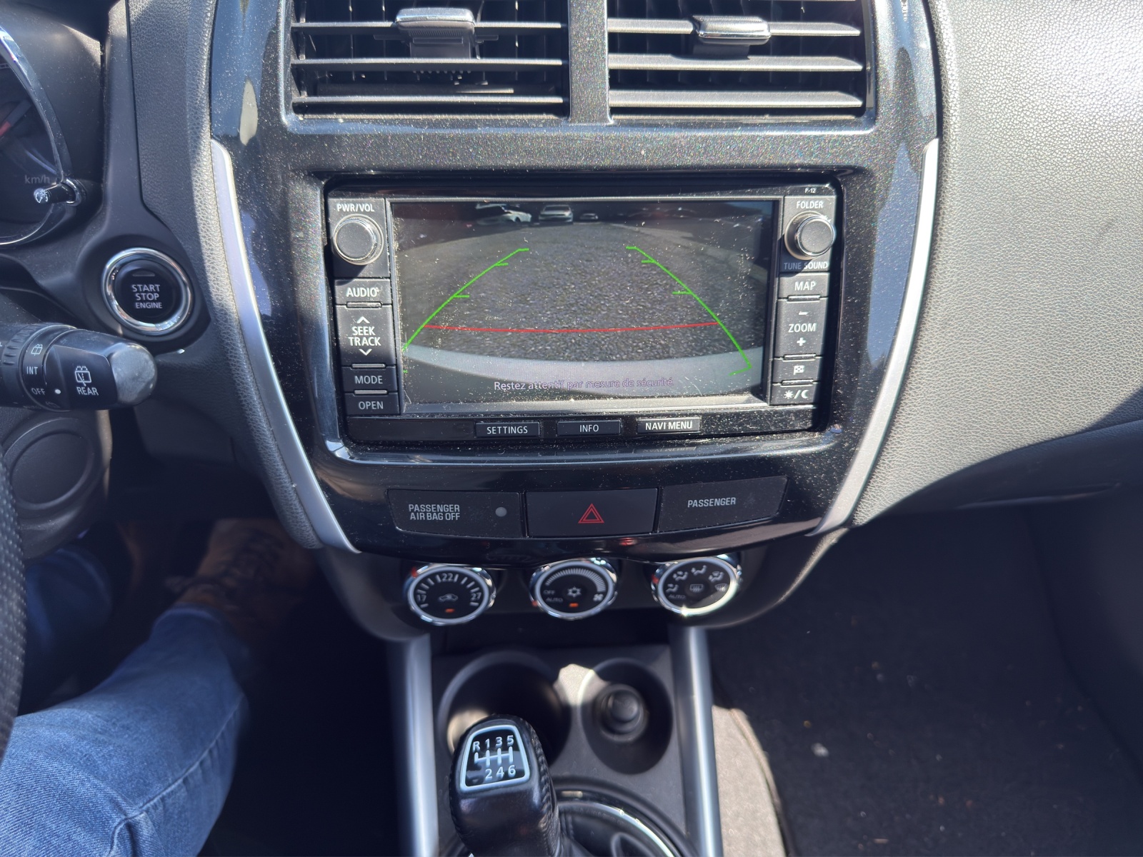 PEUGEOT 4008 1.6 HDi Allure 4WD-image-10
