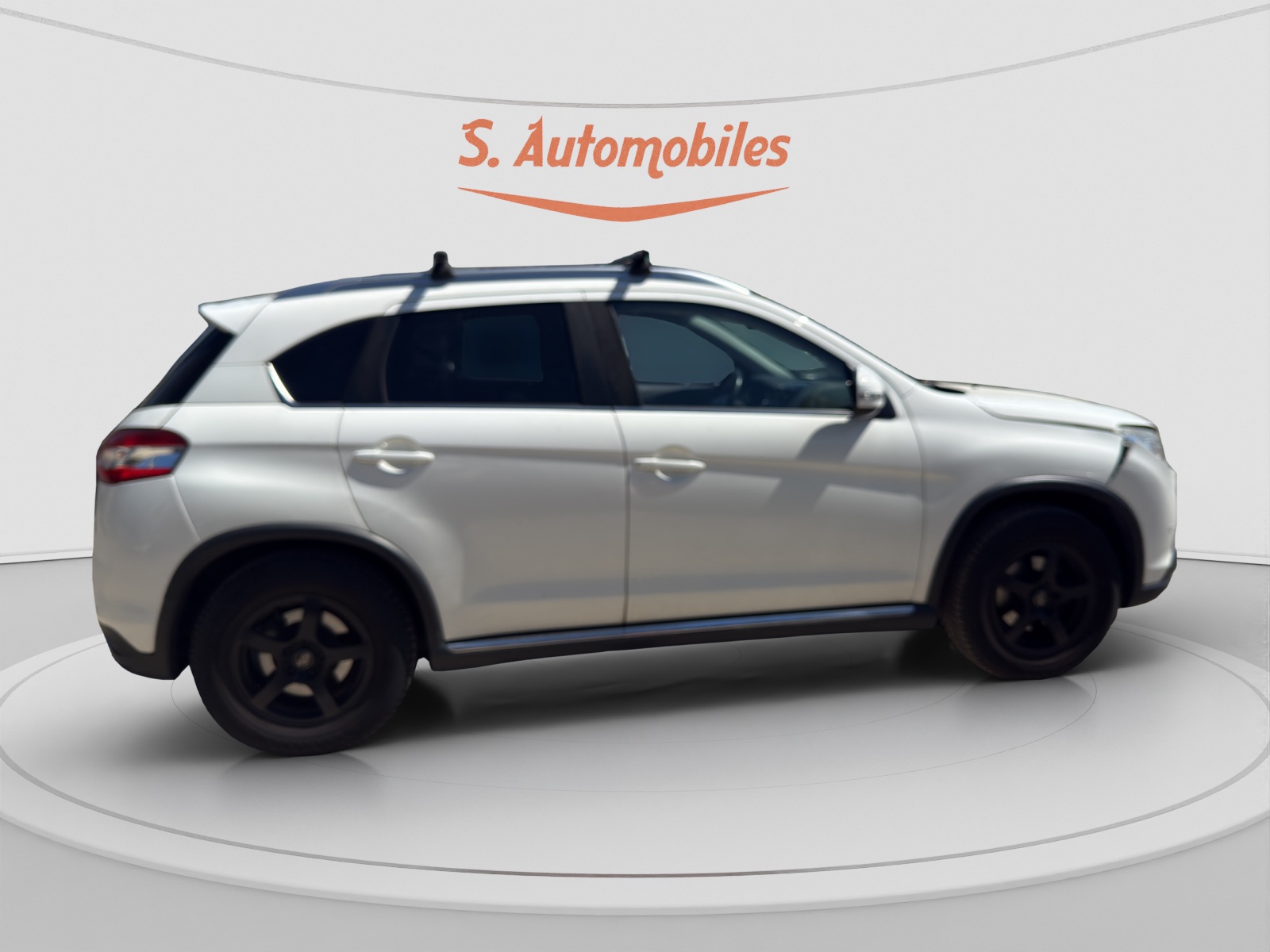 PEUGEOT 4008 1.6 HDi Allure 4WD-image-3