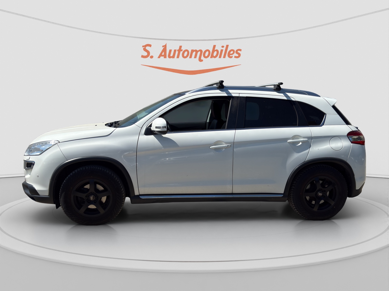PEUGEOT 4008 1.6 HDi Allure 4WD-image-2