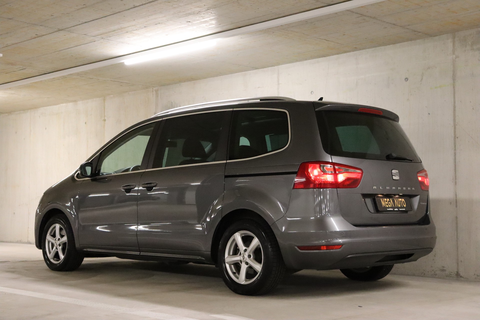 SEAT Alhambra 2.0 TDI Style Eco DSG-image-6