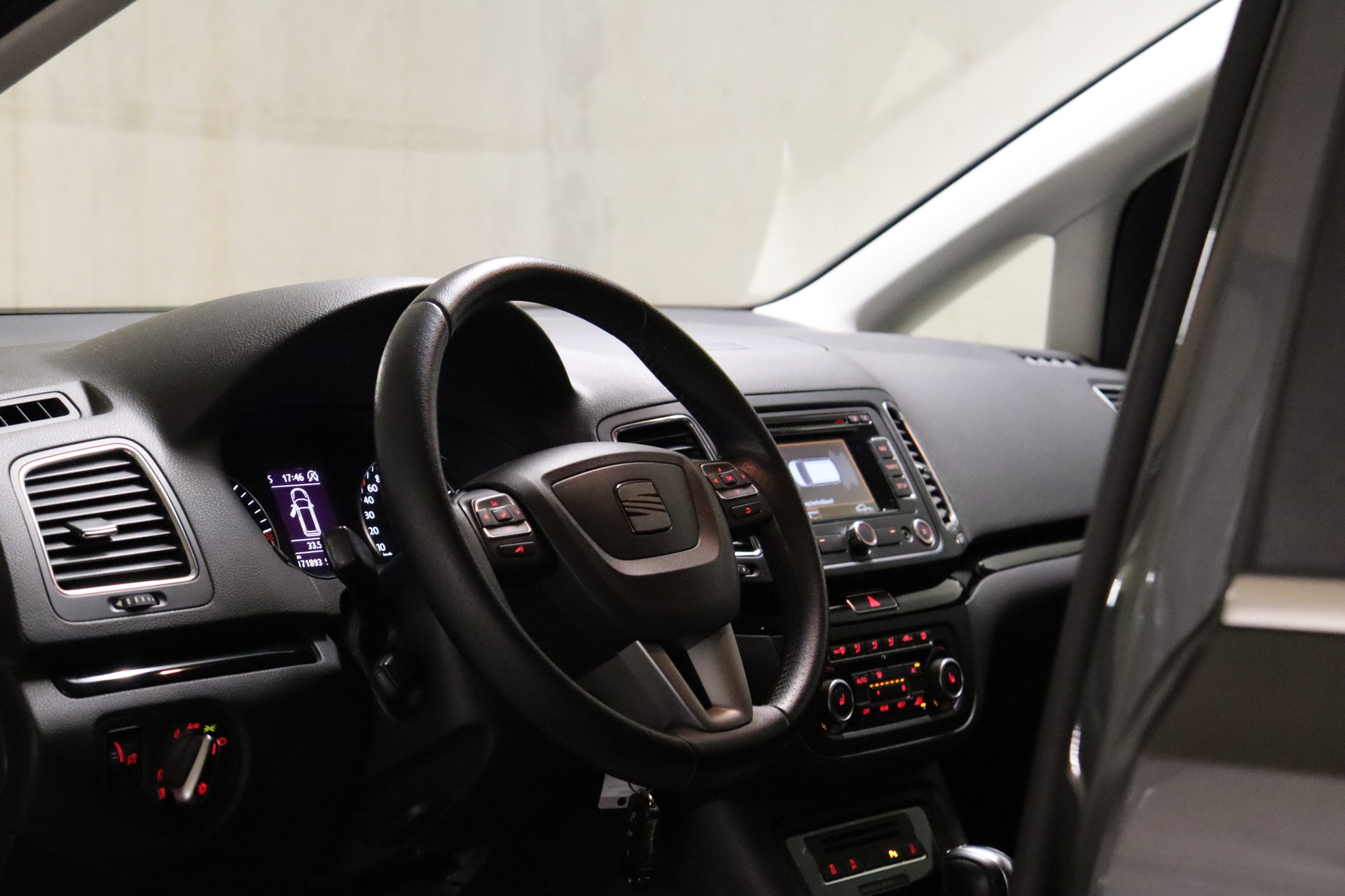 SEAT Alhambra 2.0 TDI Style Eco DSG-image-10