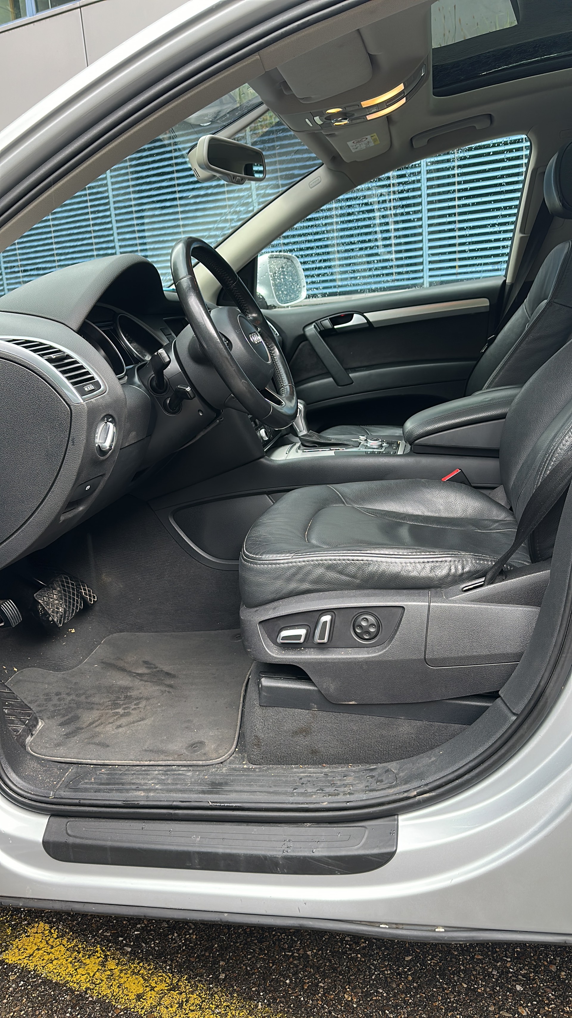 AUDI Q7 3.0 TDI quattro tiptronic-image-7