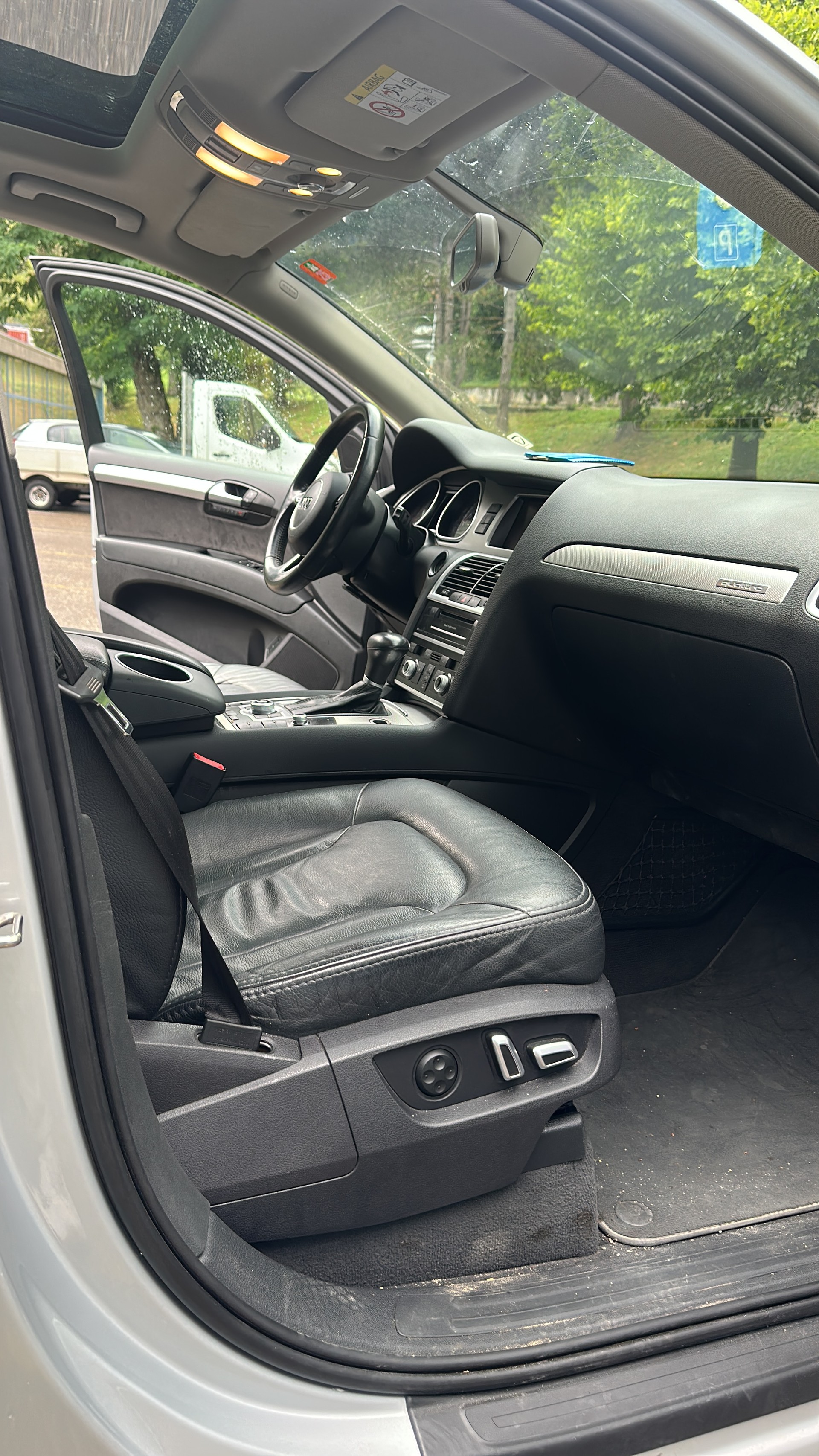 AUDI Q7 3.0 TDI quattro tiptronic-image-11