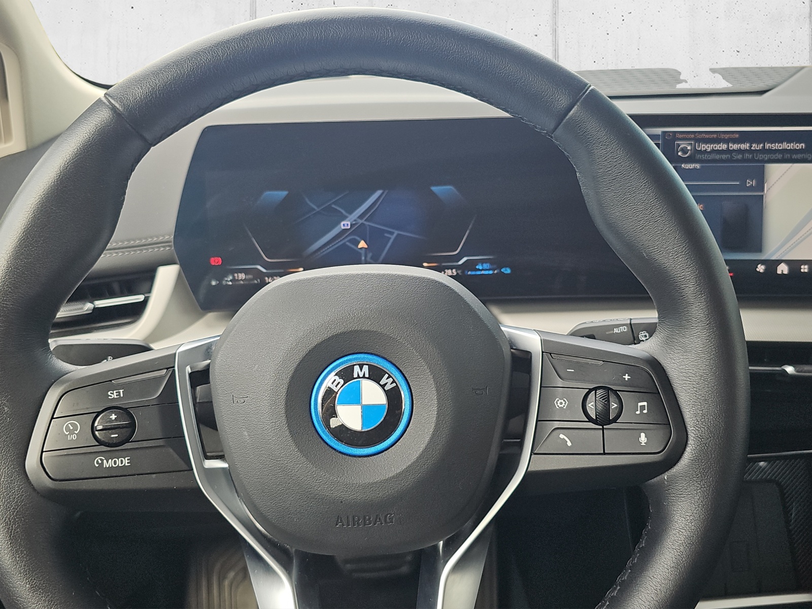 BMW 230e xDrive Act. Tourer-image-13