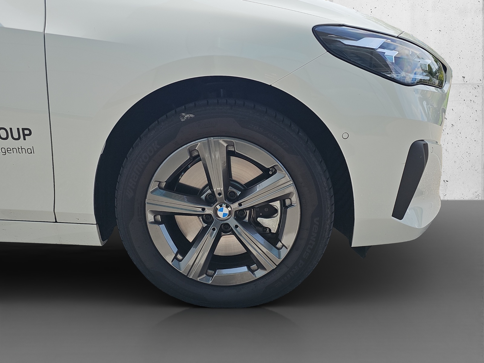 BMW 230e xDrive Act. Tourer-image-9