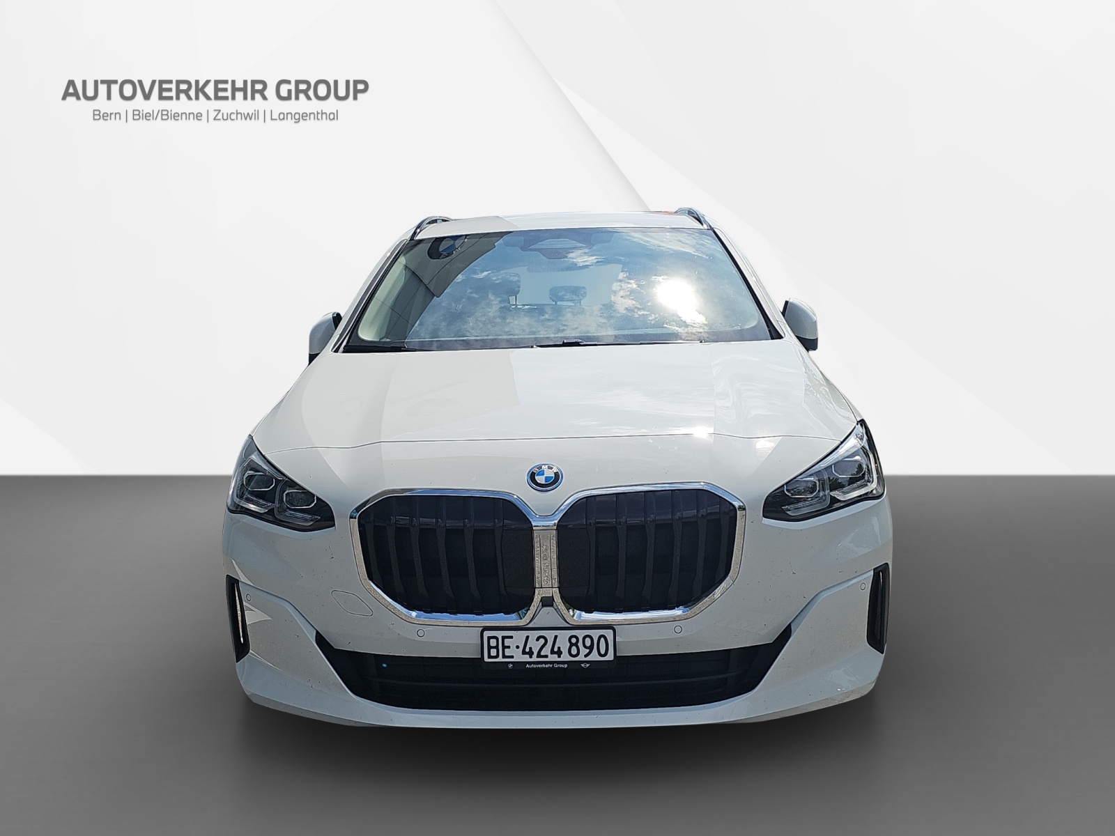 BMW 230e xDrive Act. Tourer-showroom-element-1