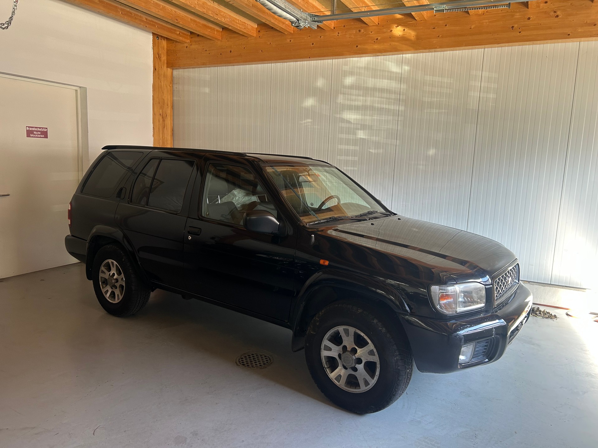 NISSAN Pathfinder 3.5 Executive Limited Edition V6-image-2
